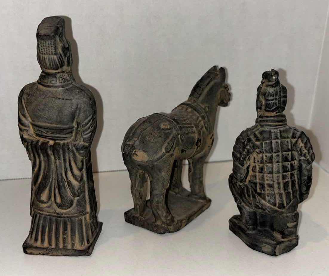 Photo 6 of JAPANESE COLLECTIBLES & TERRACOTTA WARRIORS (5)