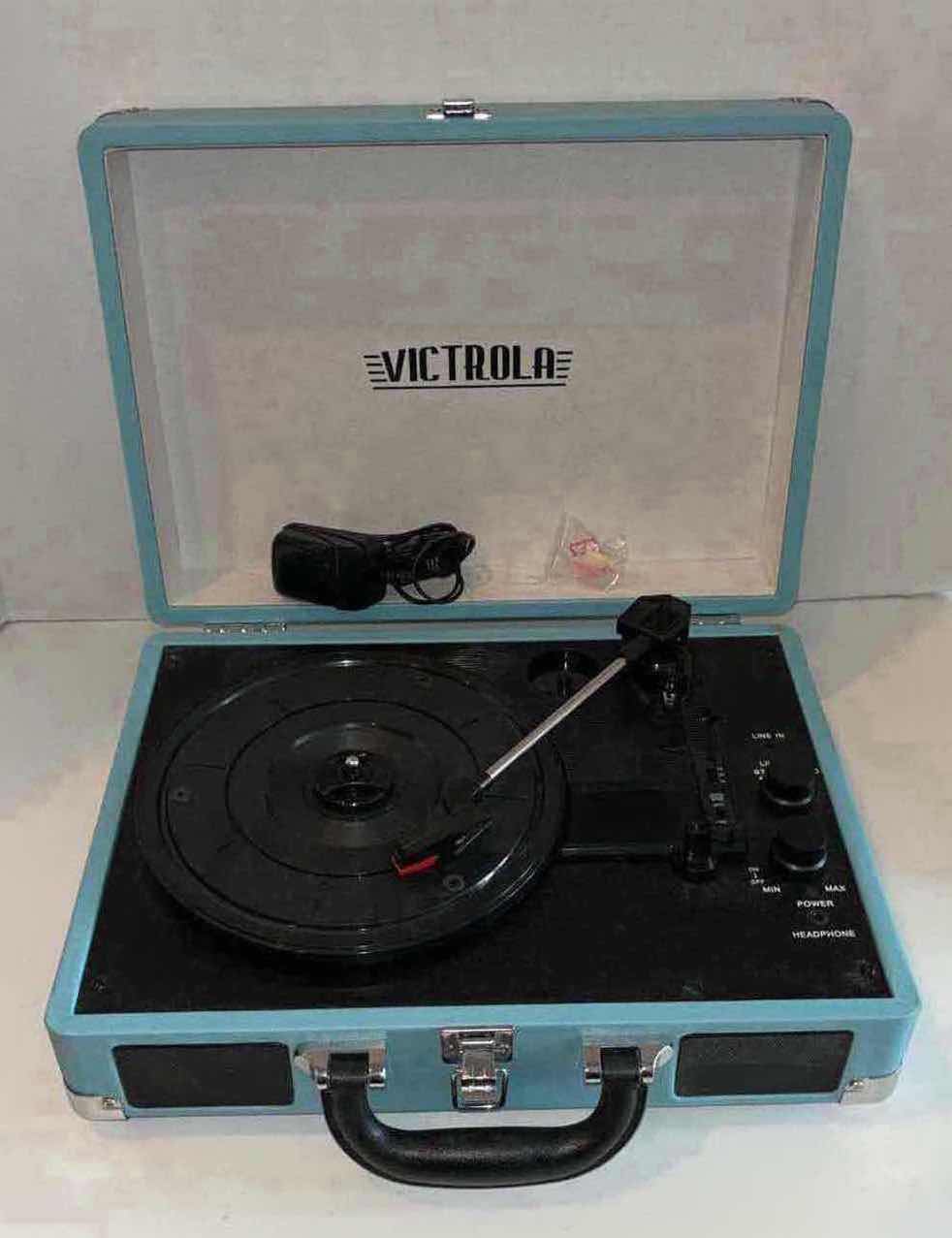 Photo 1 of VICTROLA CLASSIC 3-SPEED BLUETOOTH SUITCASE RECORD PLAYER W BUILT-IN SPEAKERS