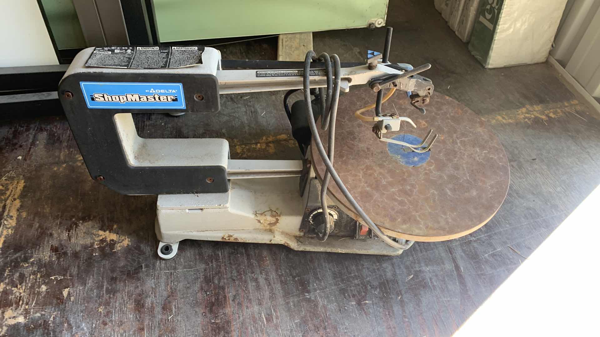 Photo 1 of DELTA SHIPMASTER BAND SAW