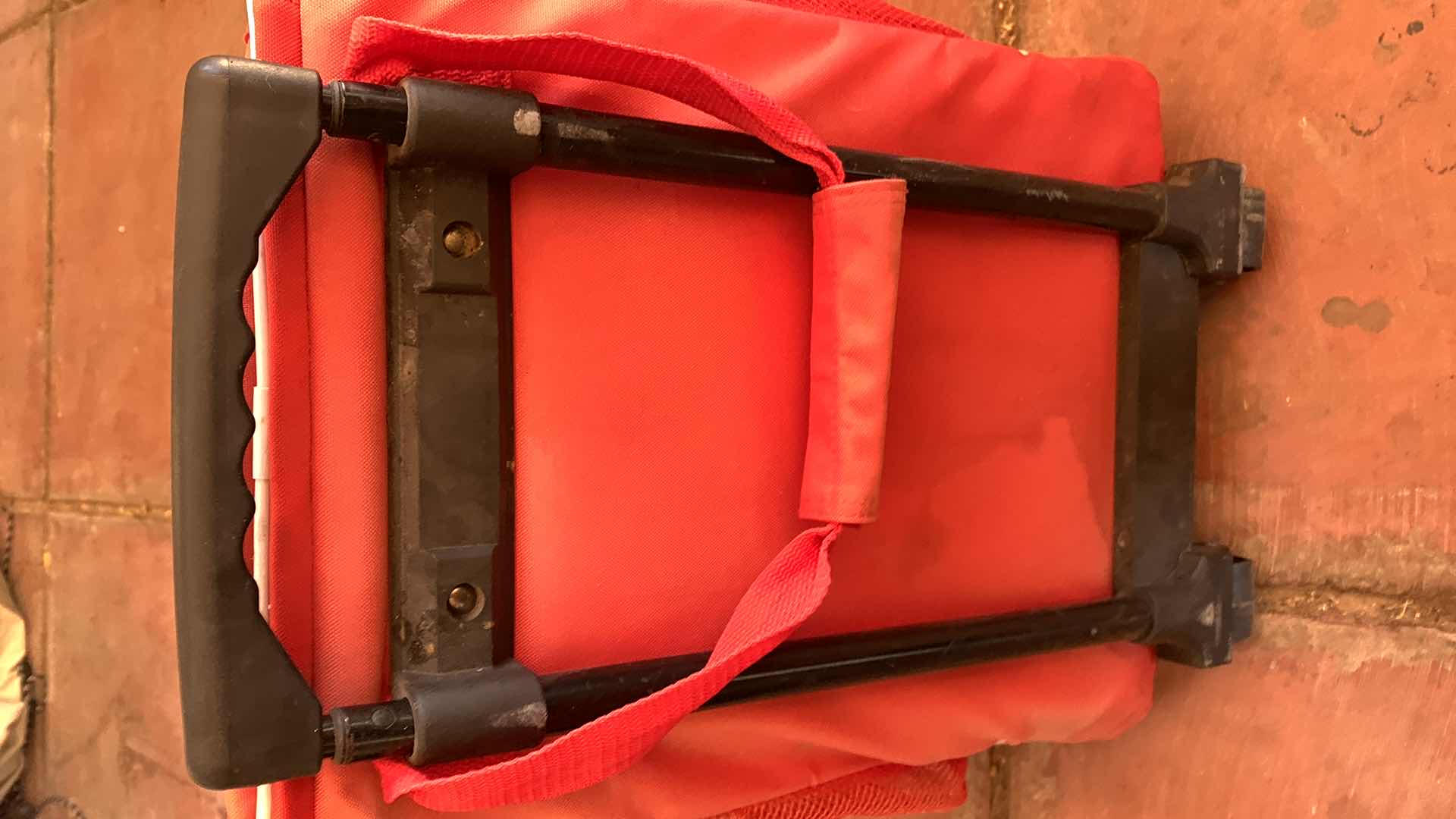 Photo 3 of BUDWEISER INSULATED BAG WITH ROLLERS