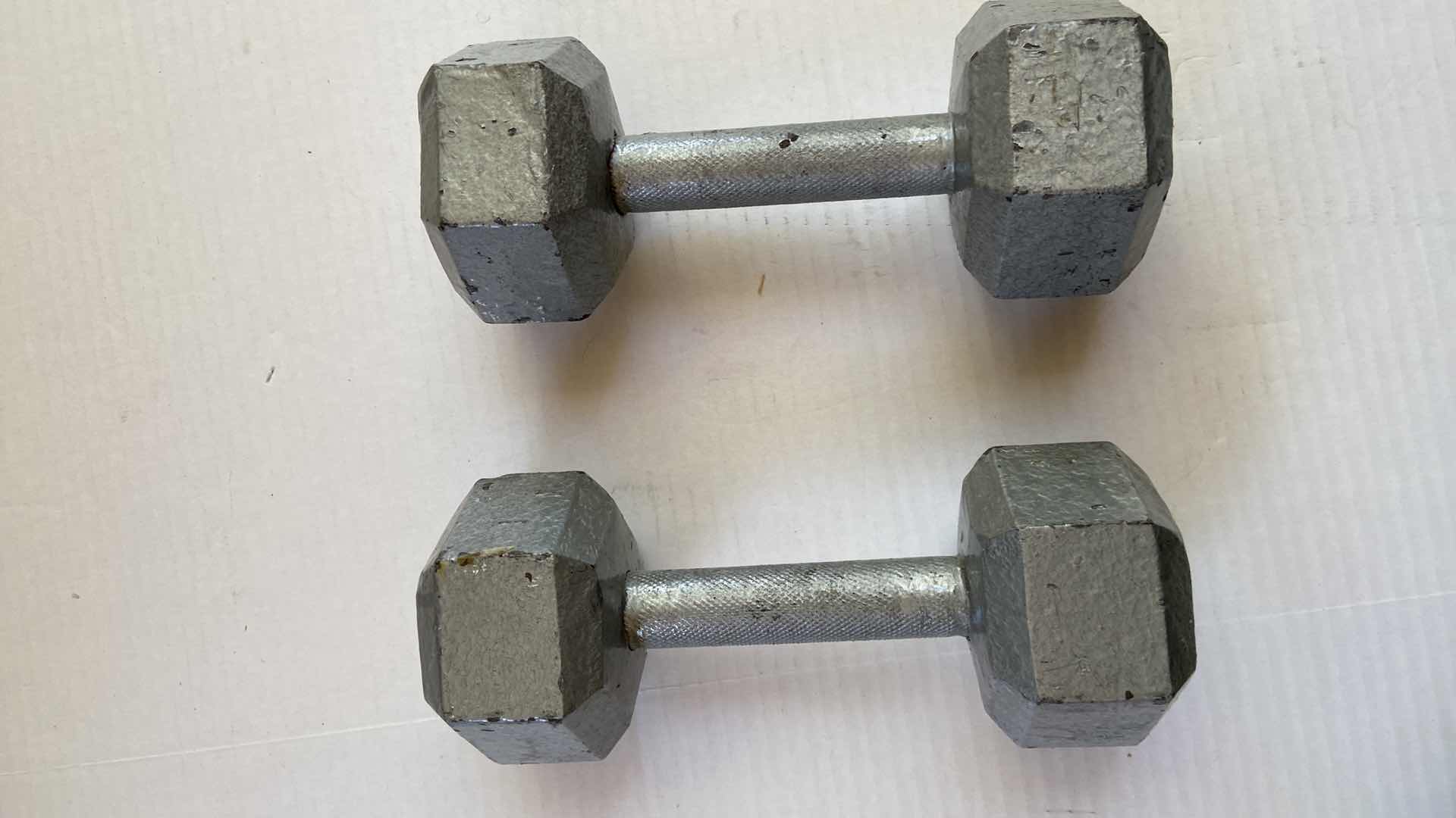 Photo 2 of PAIR OF DUMBBELLS 15 POUNDS