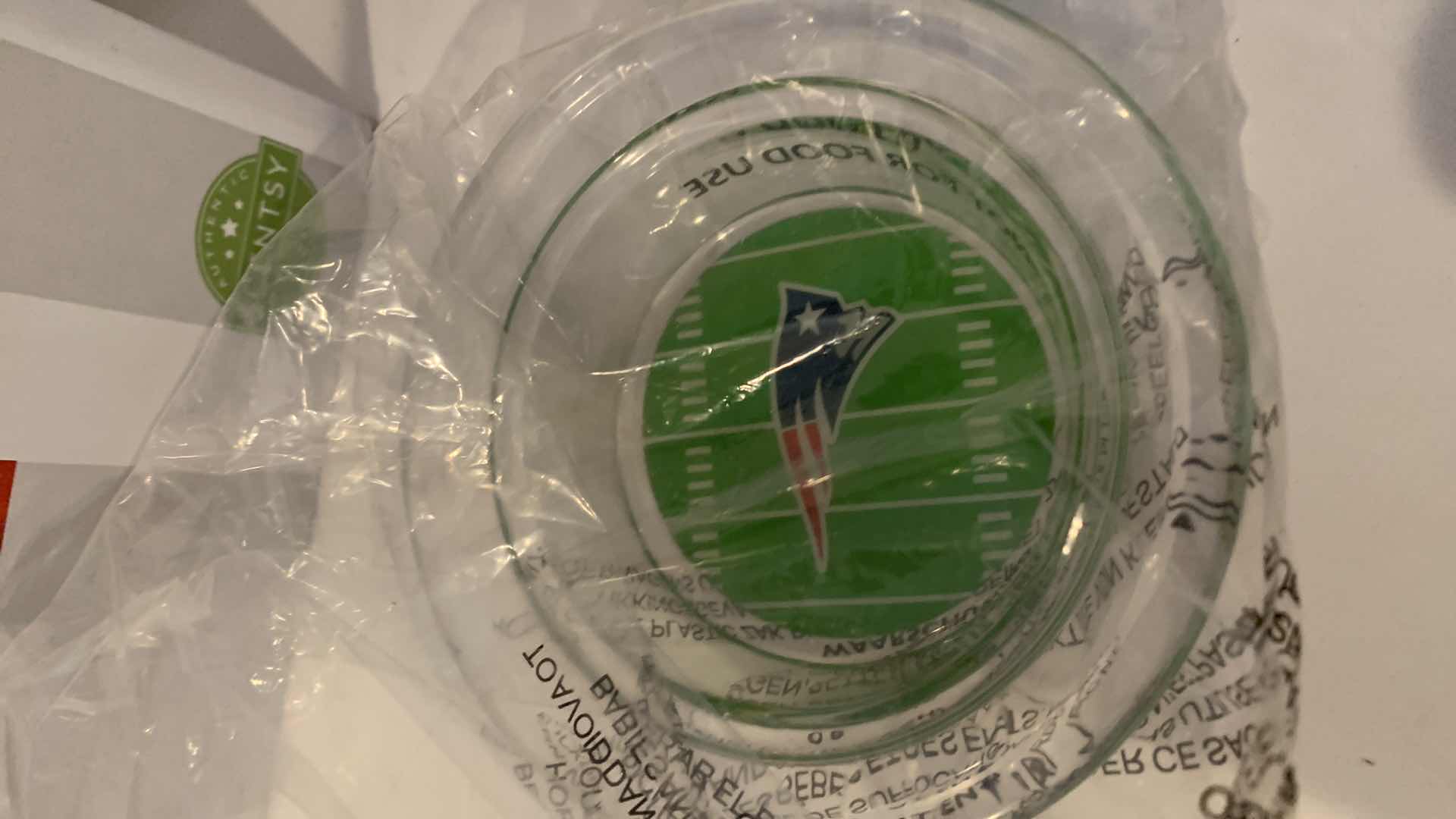 Photo 4 of NFL FOOTBALL NEW ENGLAND PATRIOTS SCENTSY WAX WARMER