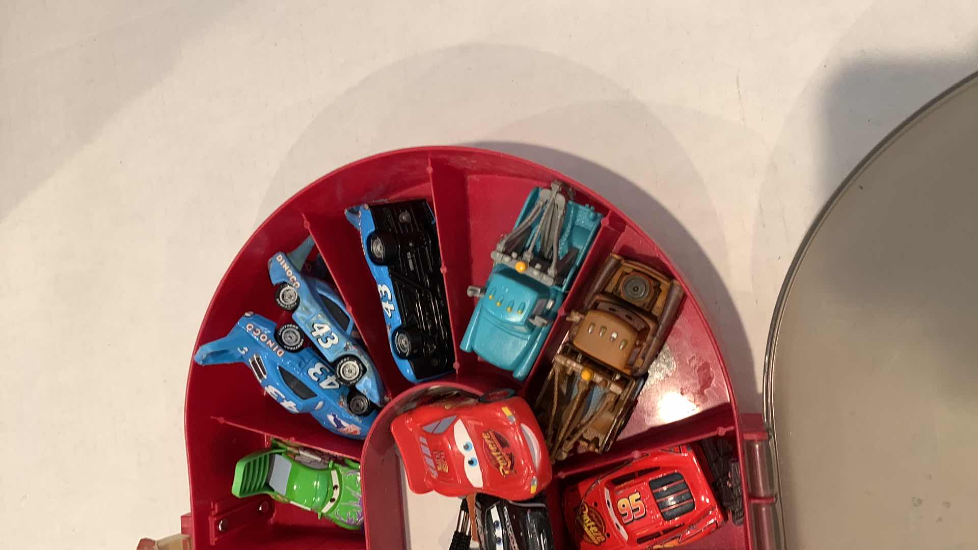 Photo 4 of DISNEY CARS CARRIER AND CARS