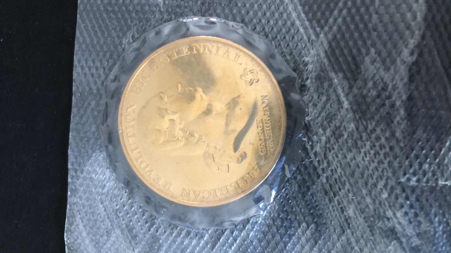 Photo 2 of AMERICAN REVOLUTION BICENTENNIAL GEORGE WASHINGTON COIN