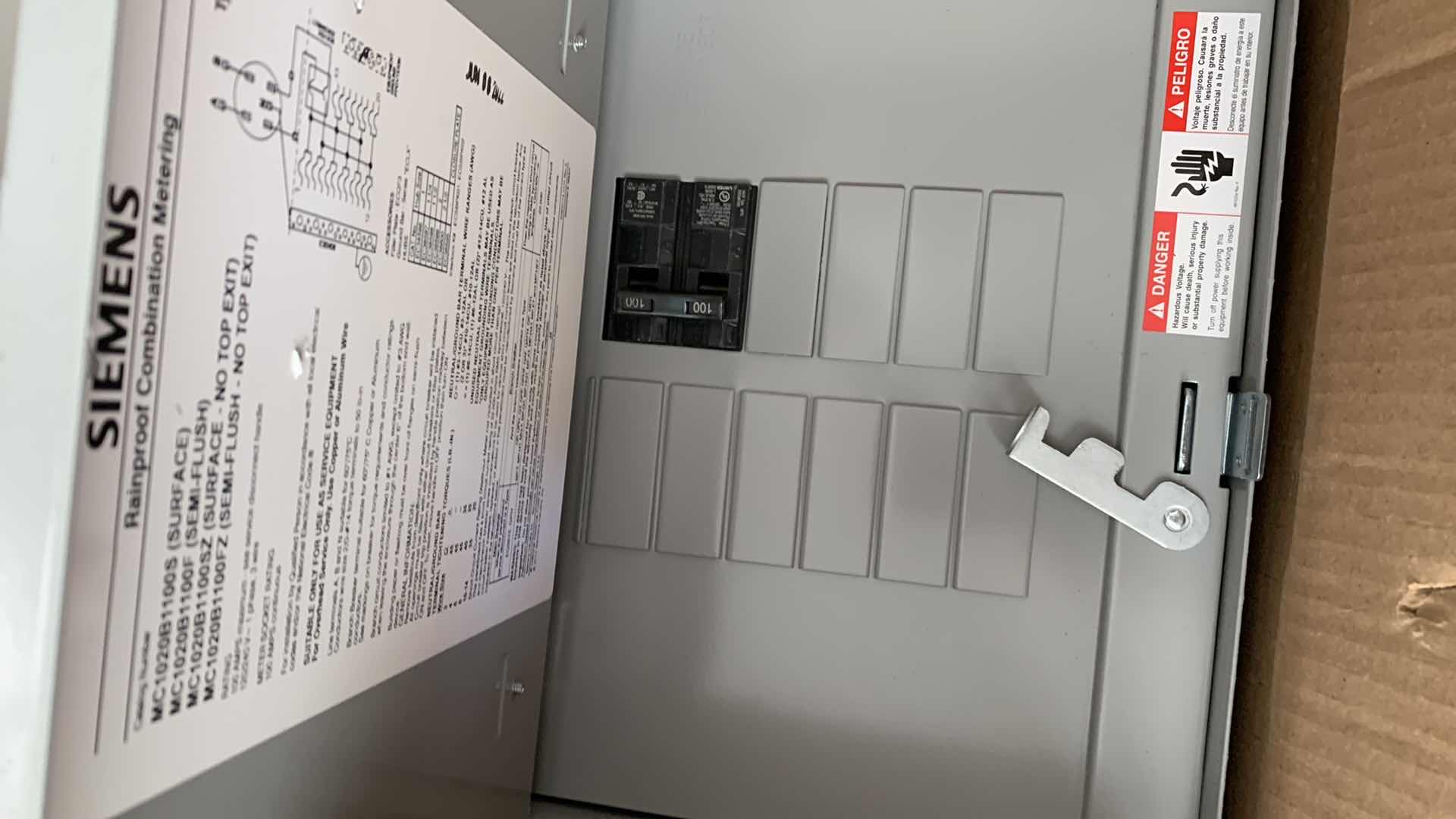 Photo 3 of EATON CHM7N7N5GS POWER OUTLET PANEL