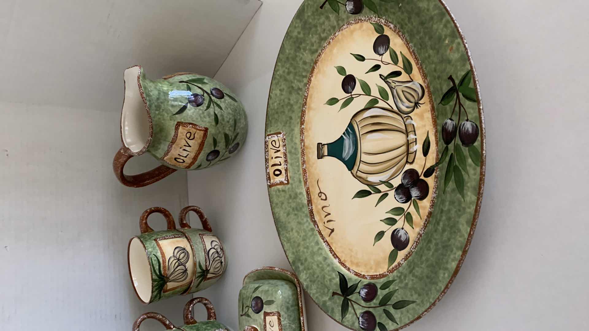 Photo 3 of 11-PIECE OLIVE THEMED SERVICE WARE