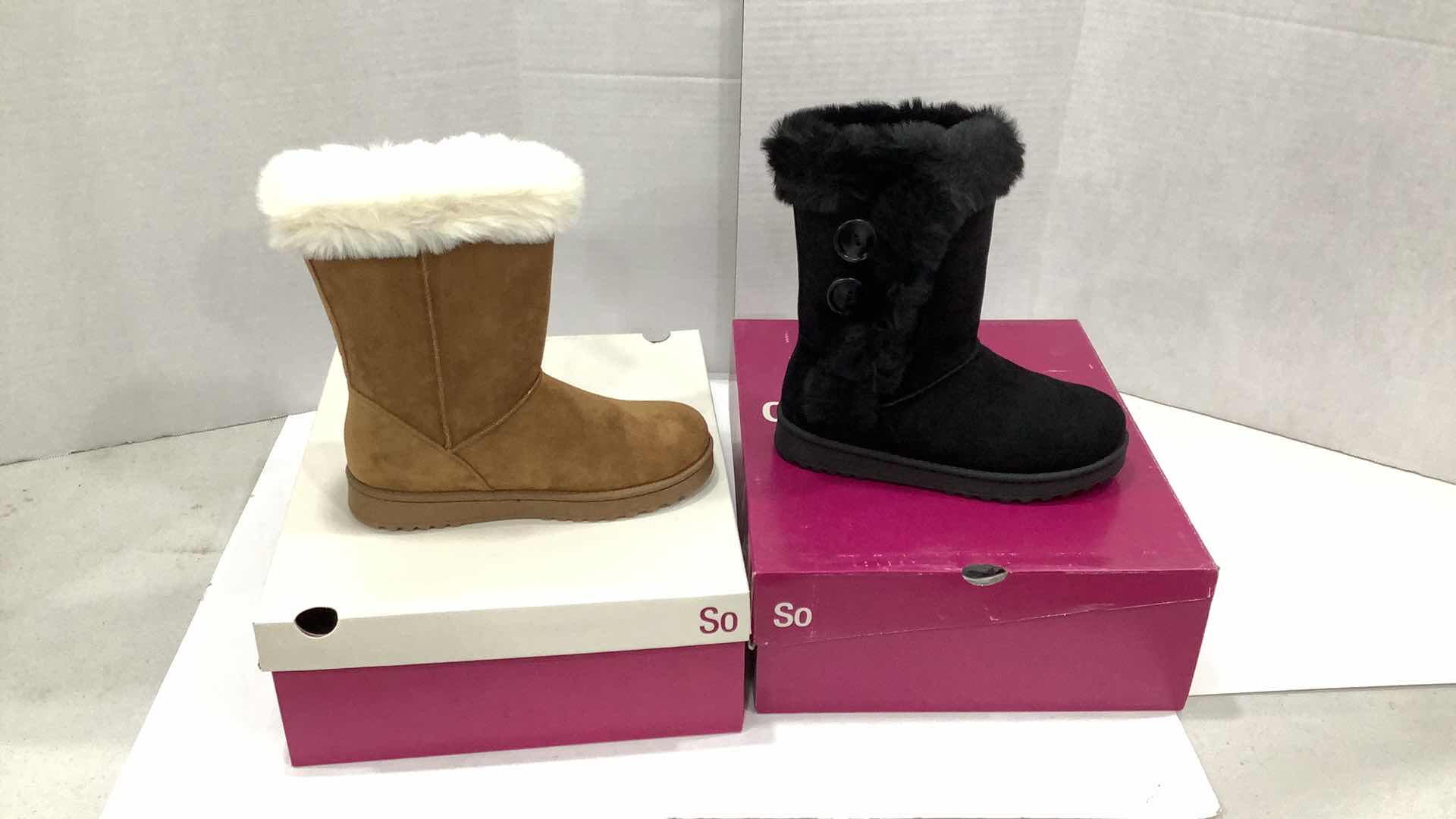 Photo 1 of 2  PAIRS NEW WOMEN WINTER BOOTS SIZE 6
