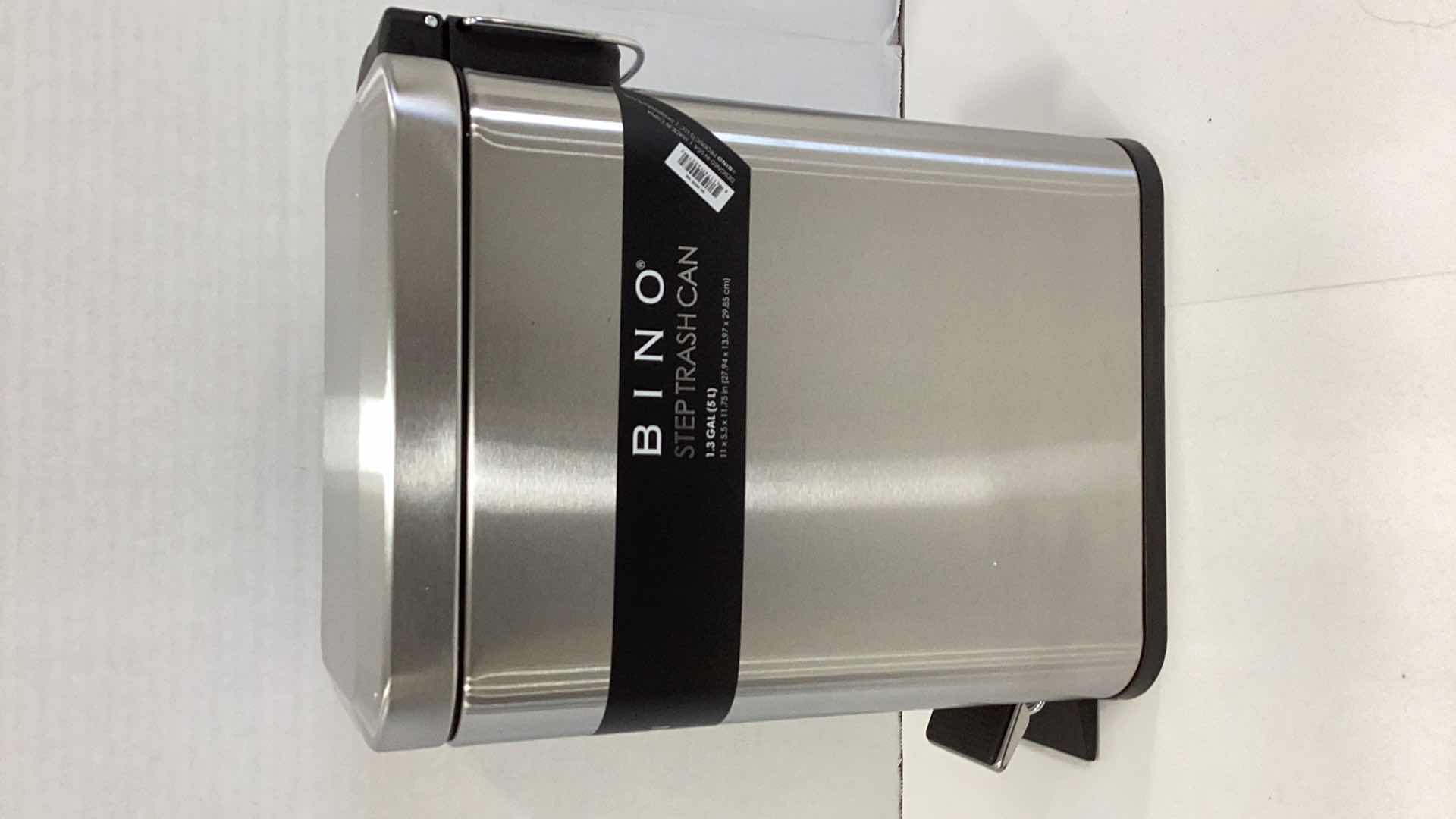 Photo 1 of BINO STEP TRASH CAN 1.3GAL(5L)