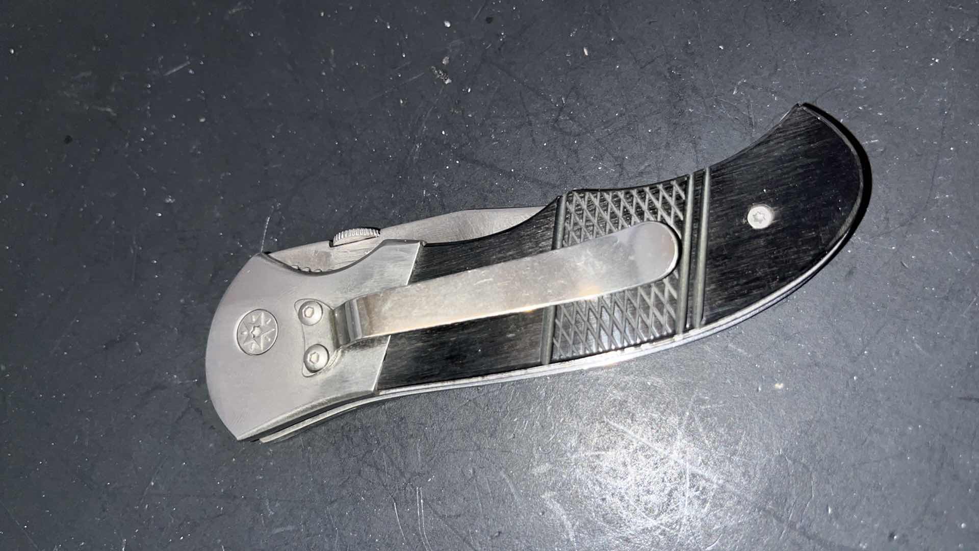 Photo 2 of KNIFE, SINGLE- SHARK FOLDER