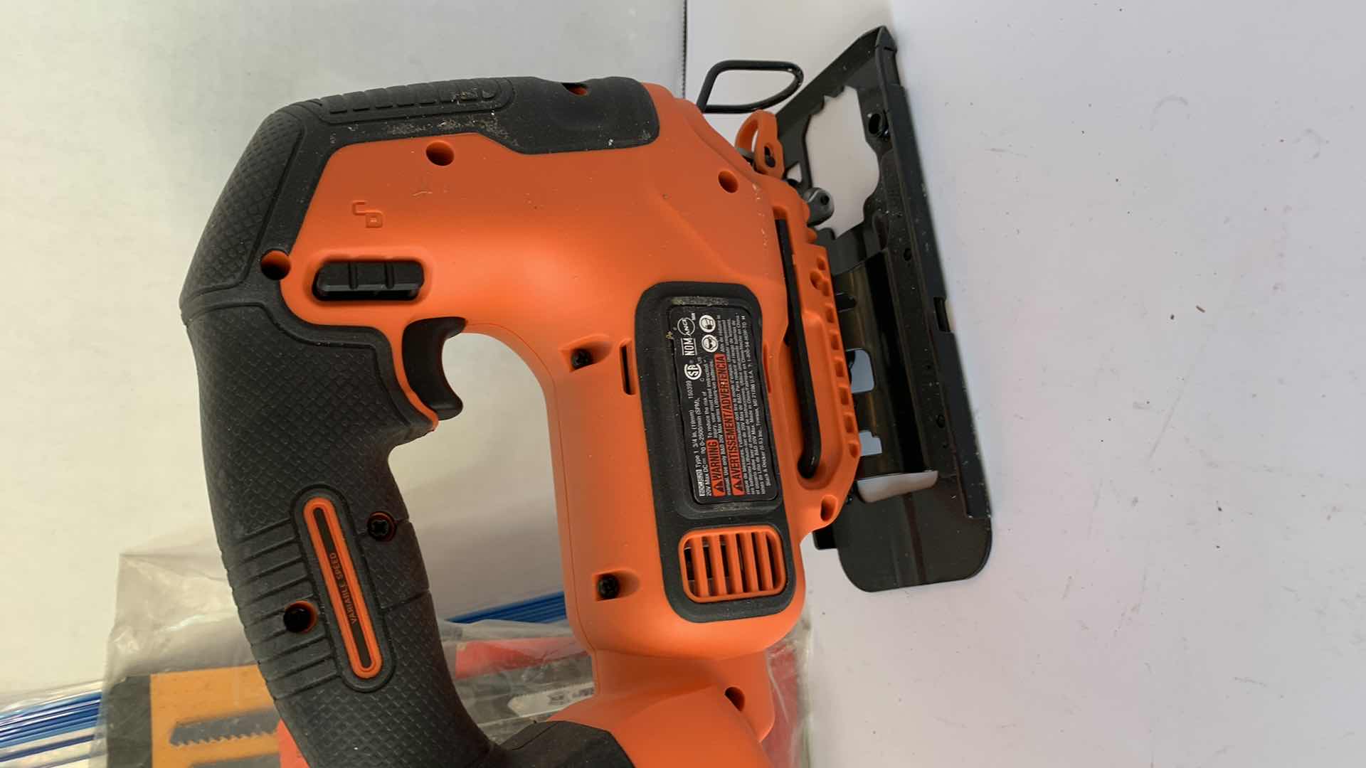 Photo 3 of BLACK AND DECKER JIGSAW WITH BLADES NO BATTERY