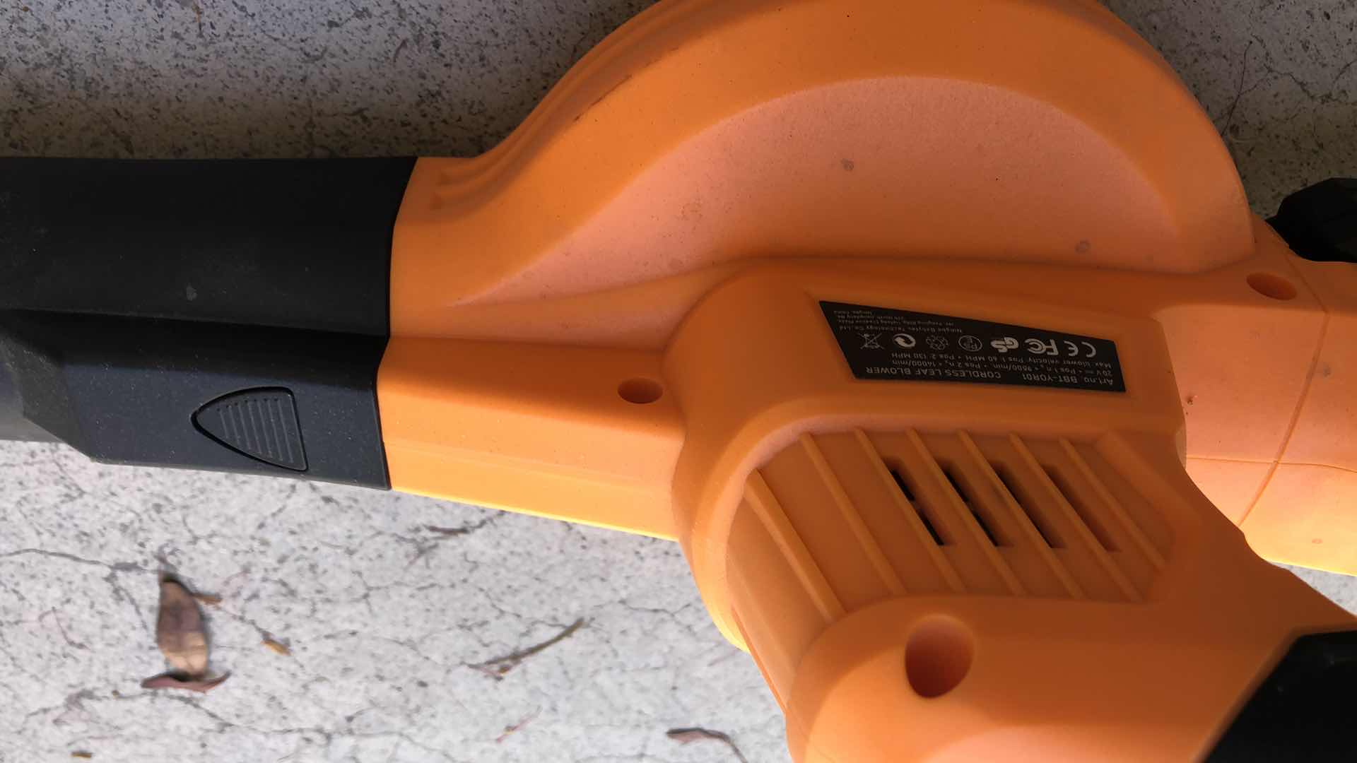 Photo 3 of BLACK AND DECKER ELECTRIC BLOWER WITH BATTERY