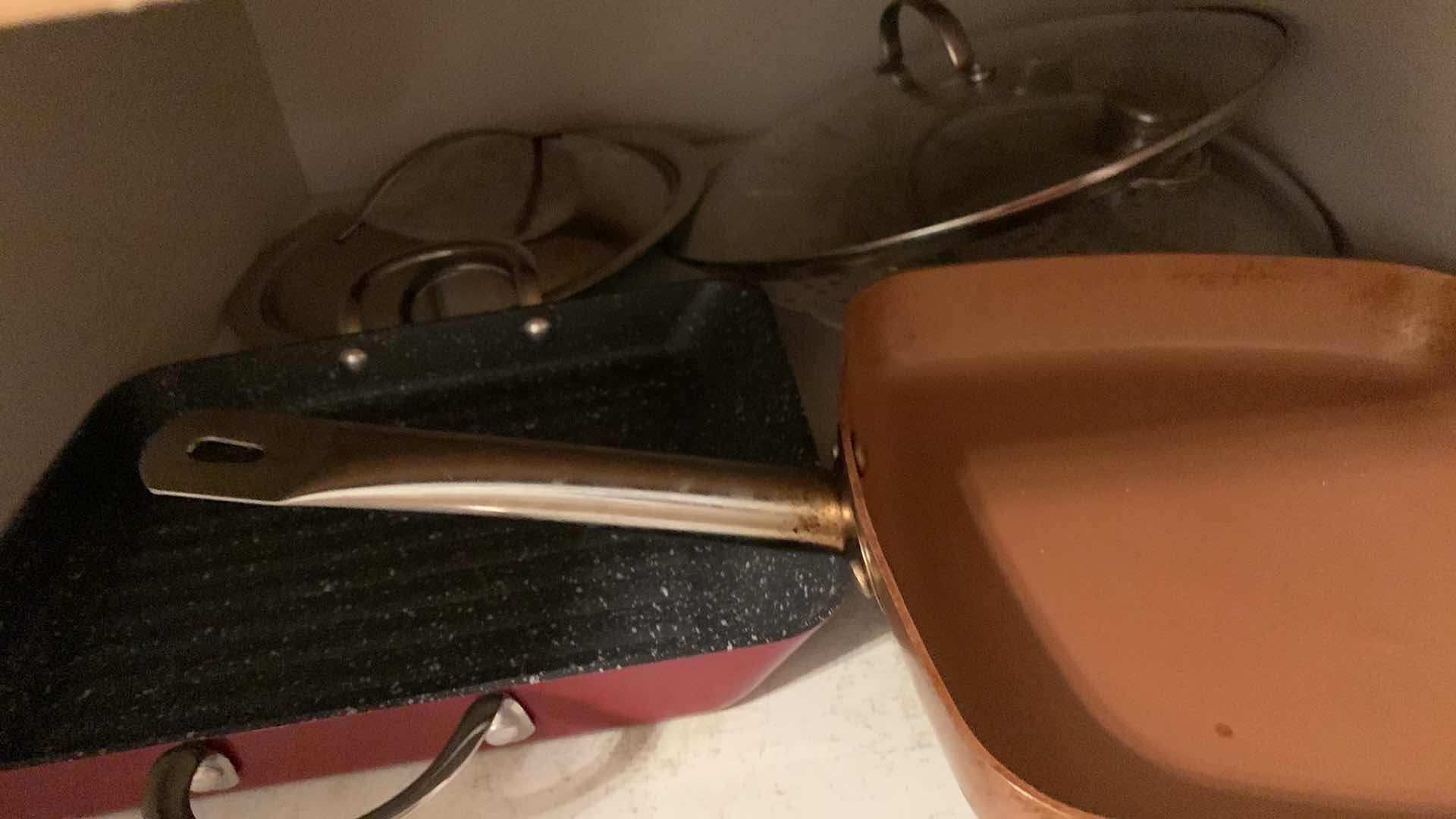 Photo 1 of CONTENTS OF CABINET