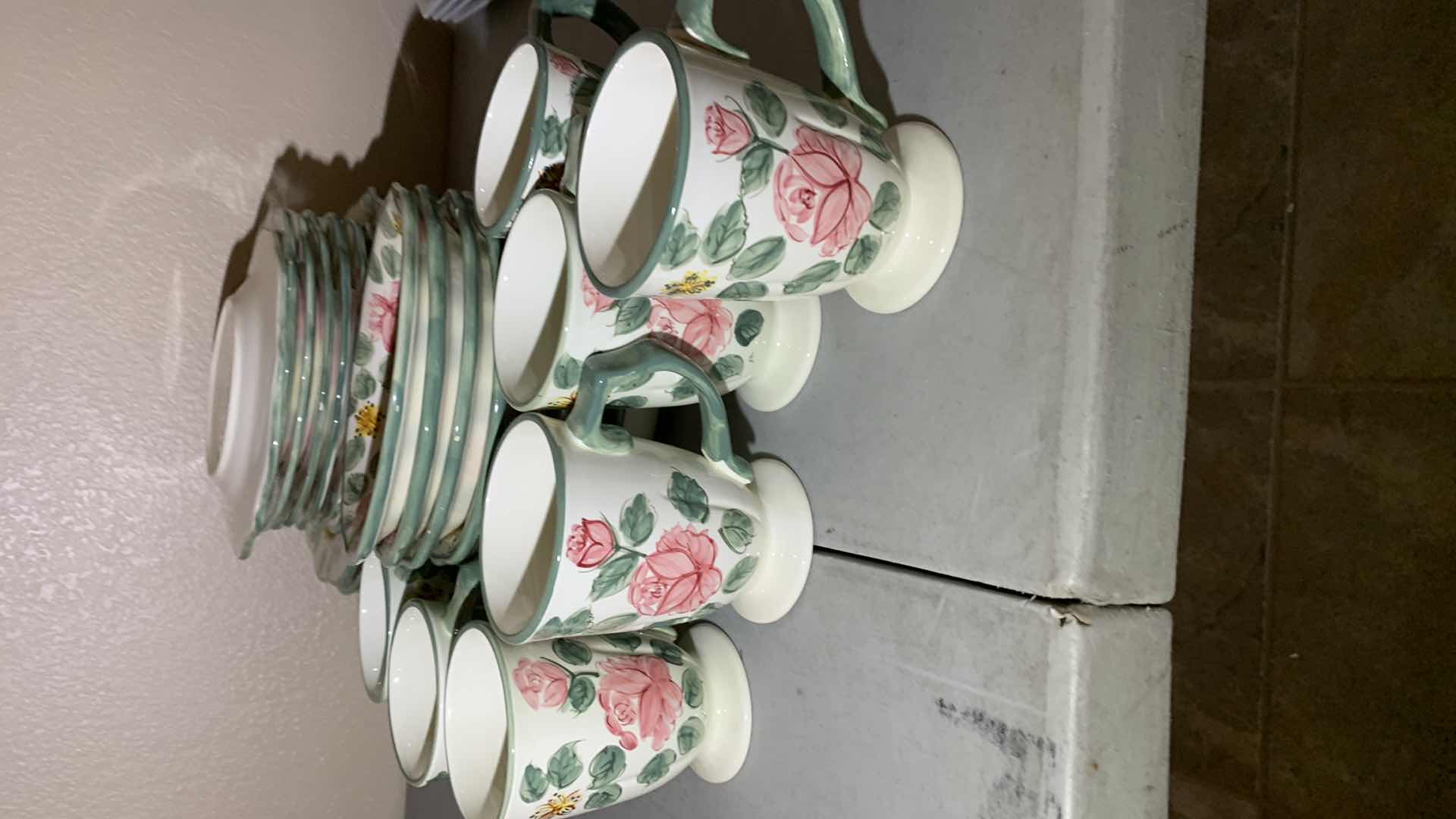 Photo 1 of HOME TRENDS DISH SET OF 30