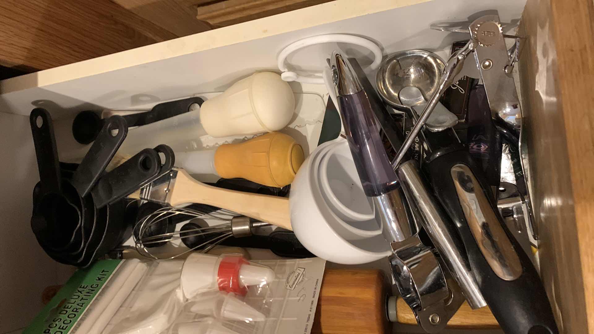 Photo 1 of CONTENTS OF DRAWERS