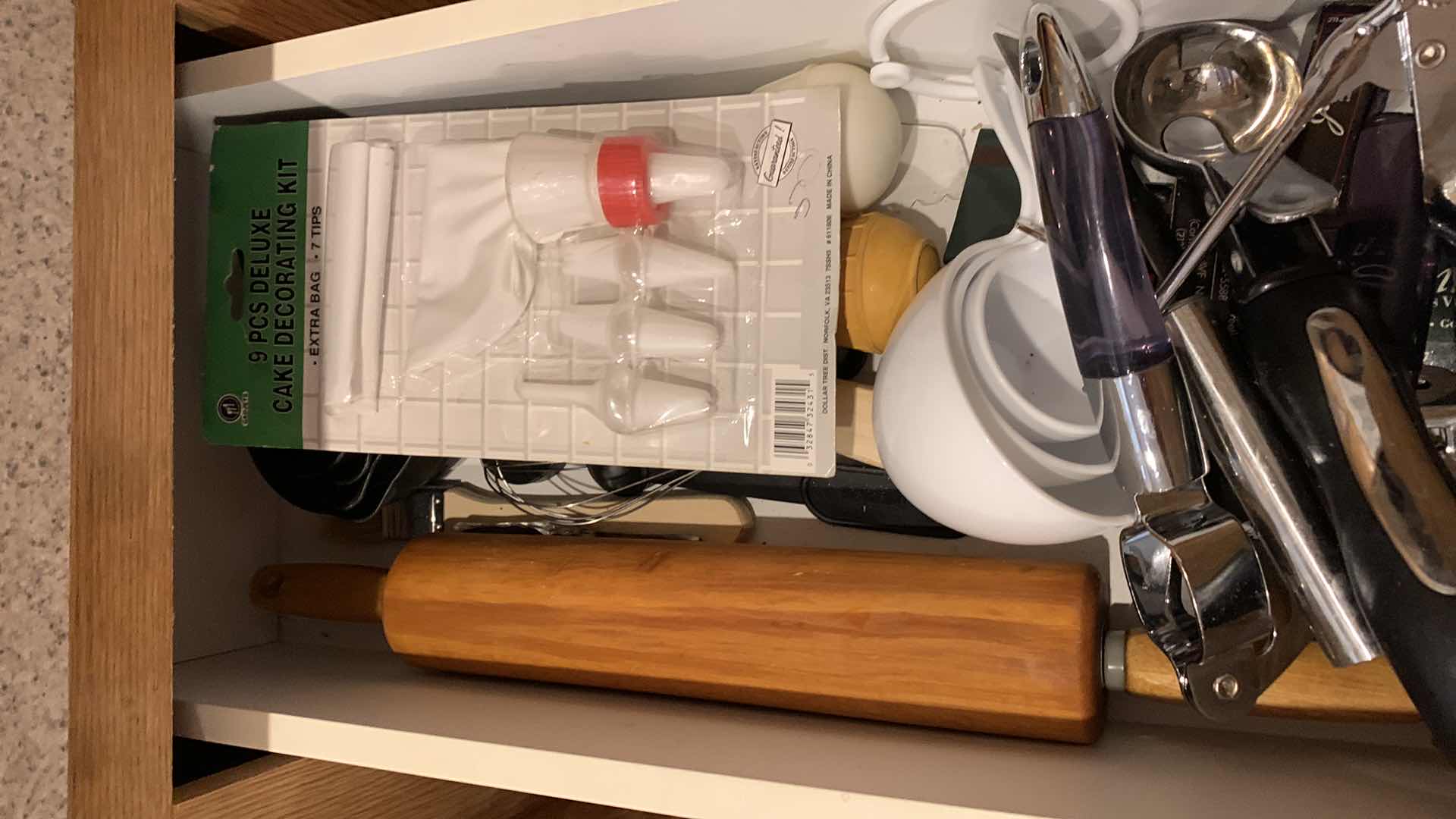 Photo 1 of CONTENTS OF DRAWERS