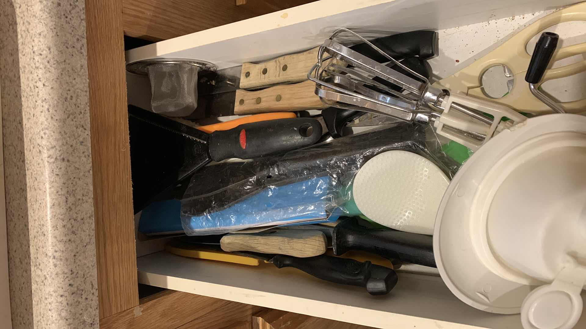 Photo 1 of CONTENTS OF DRAWERS