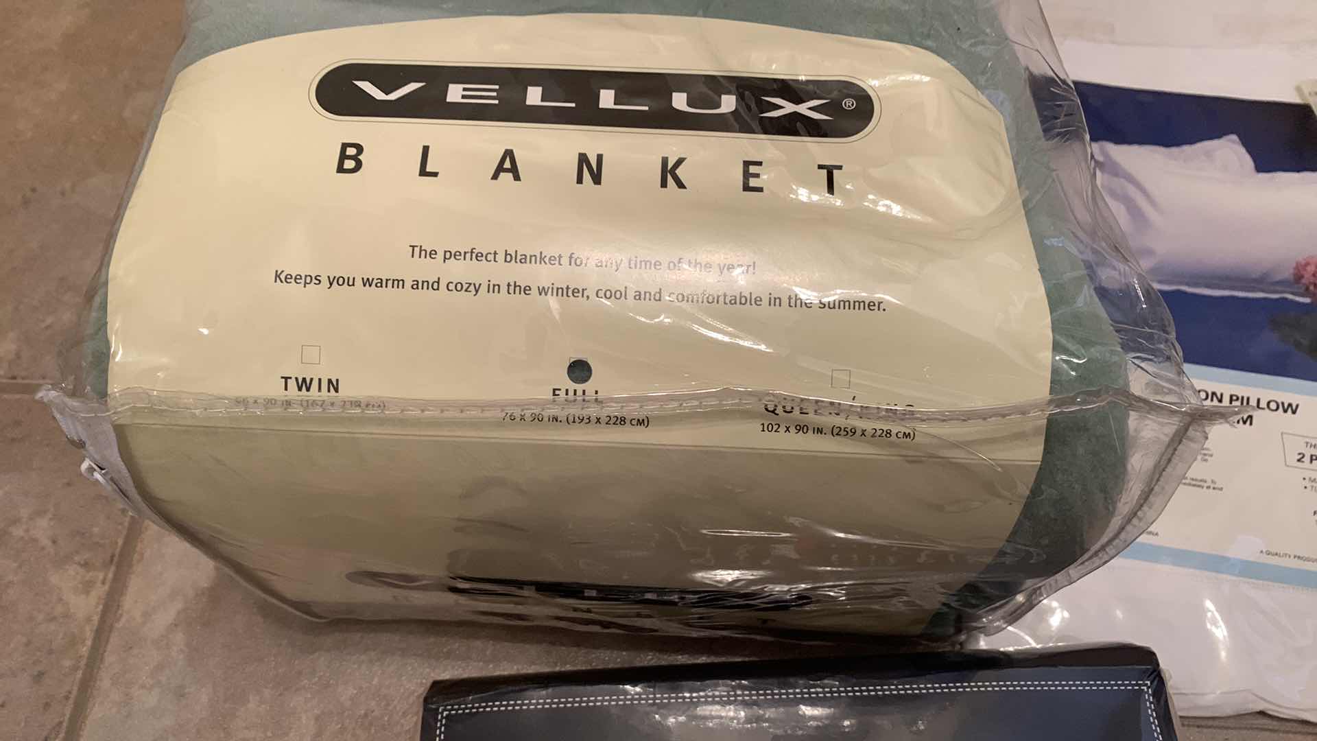 Photo 1 of TOMMY HILFIGER 200 CT KING FITTED SHEET, FULL SIZE VELUX BLANKET AND PILLOW SHAMS