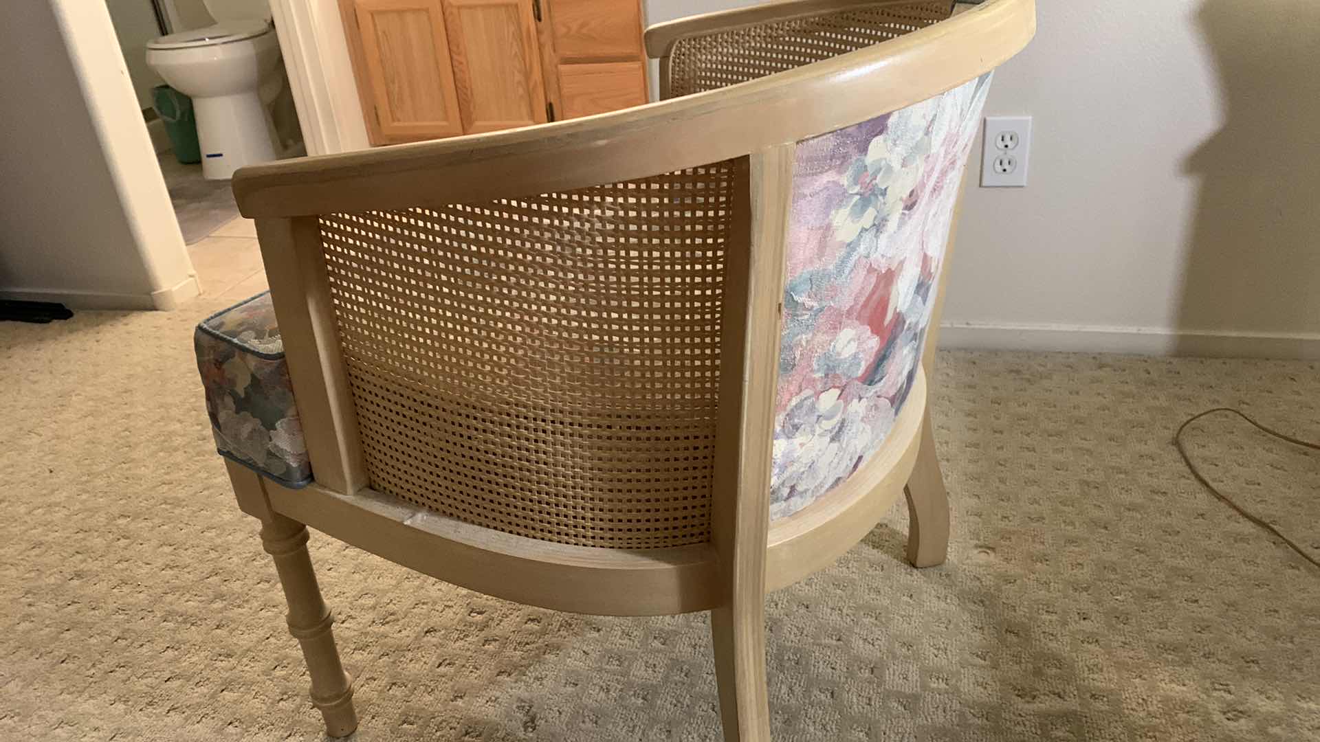 Photo 1 of CHAIR