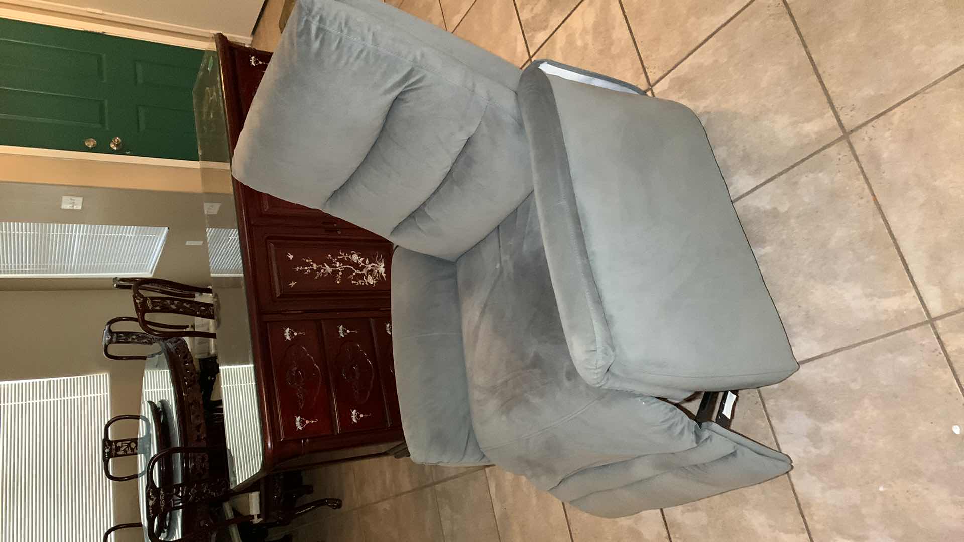 Photo 1 of RECLINER
