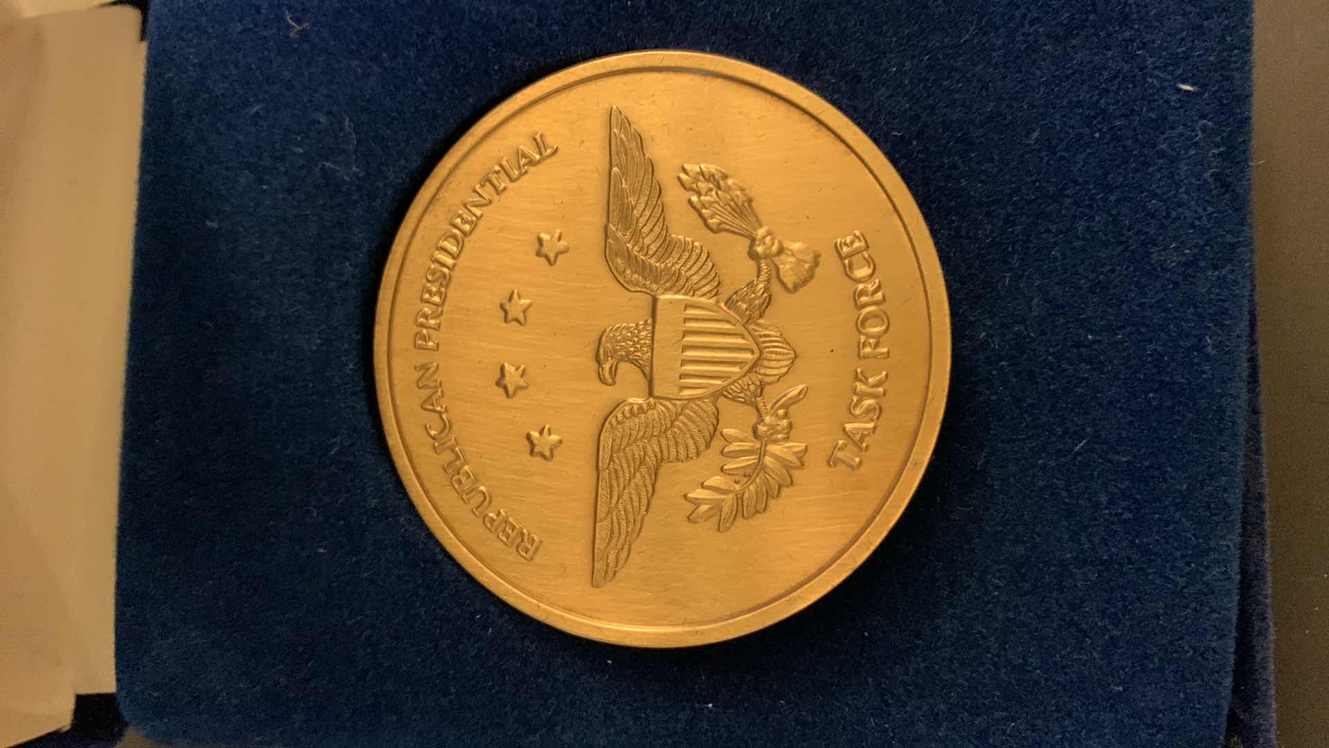 Photo 1 of REPUBLICAN PRESIDENTIAL TASK FORCE MEDAL OF MERIT GEORGE BUSH