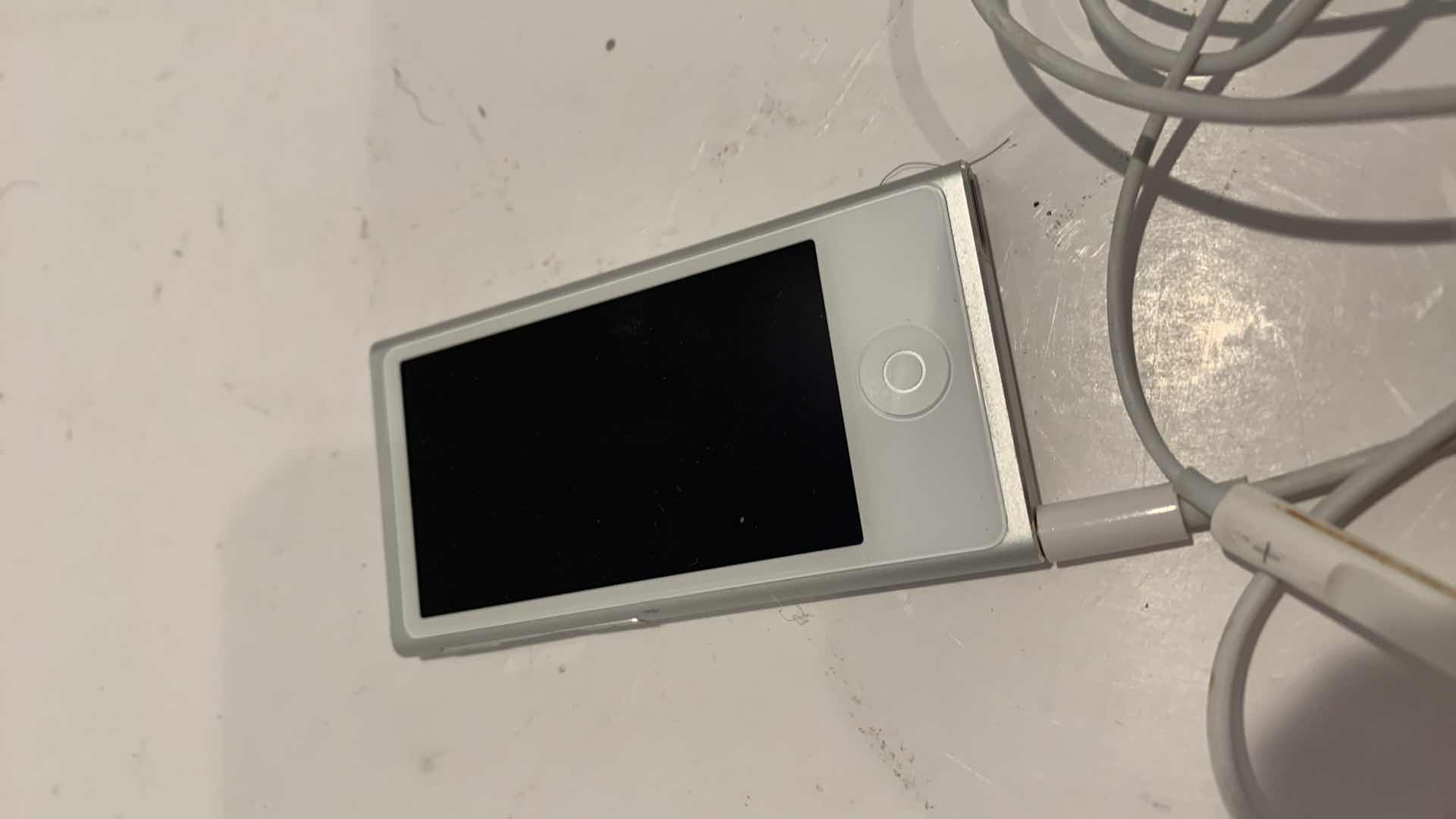 Photo 1 of IPOD NANO MODEL A1446 7TH GENERATION