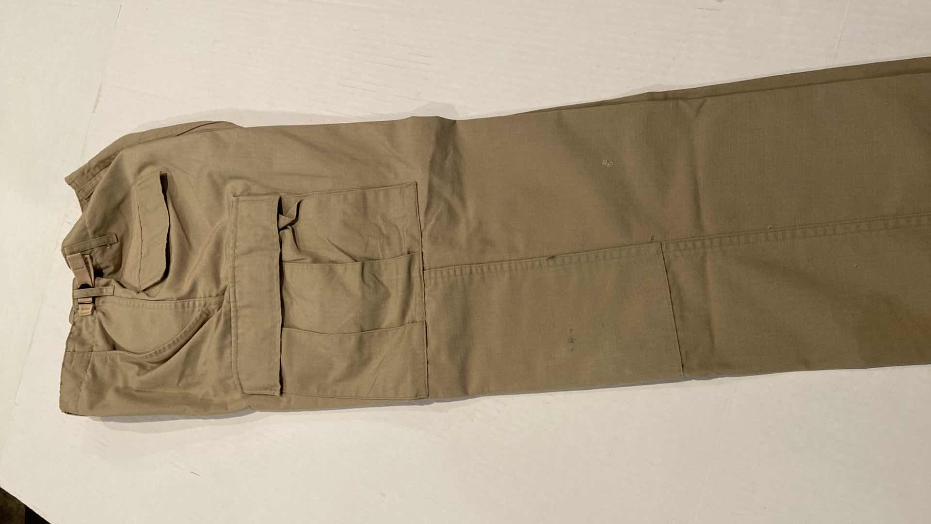 Photo 1 of MENS COMBAT TROUSERS SIZE LARGE REGULAR