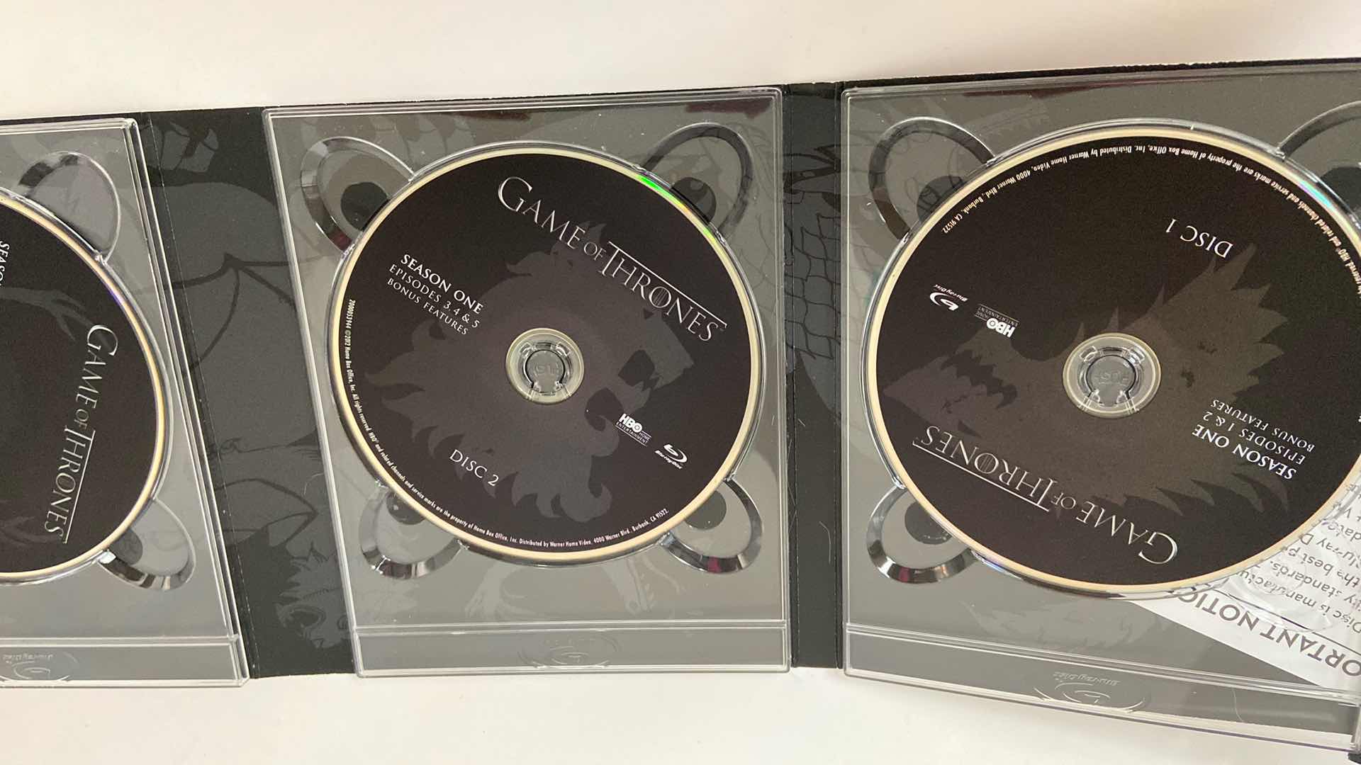 Photo 2 of GAME OF THRONES FIRST SEASON DVD SET