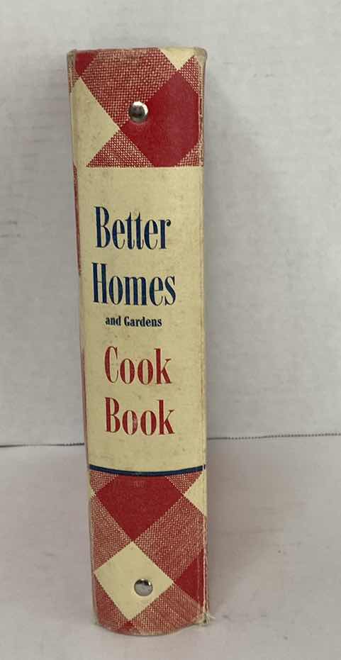 Photo 3 of BETTER HOMES AND GARDEN COOKBOOK 1947 THIRTEENTH PRINTING WITH DIVIDERS