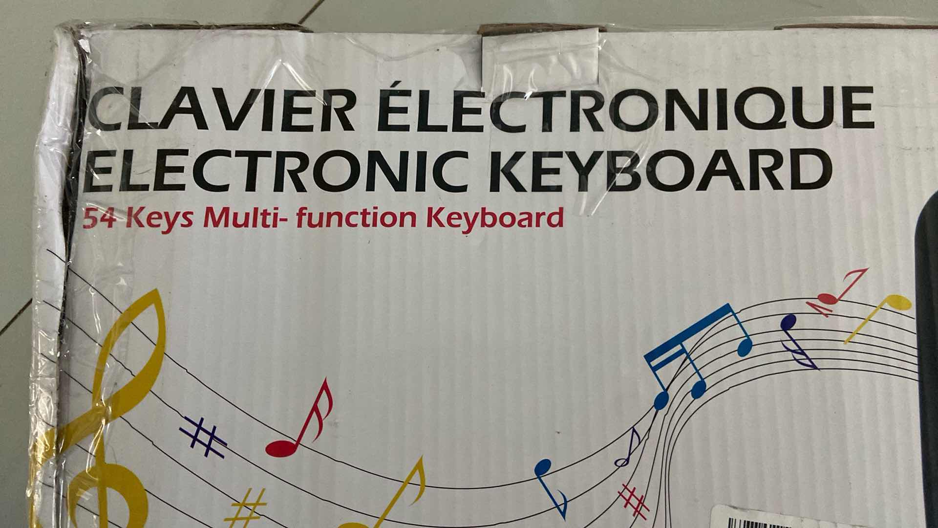 Photo 3 of CLAVIER ELECTRONIQUE ELECTRONIC KEYBOARD