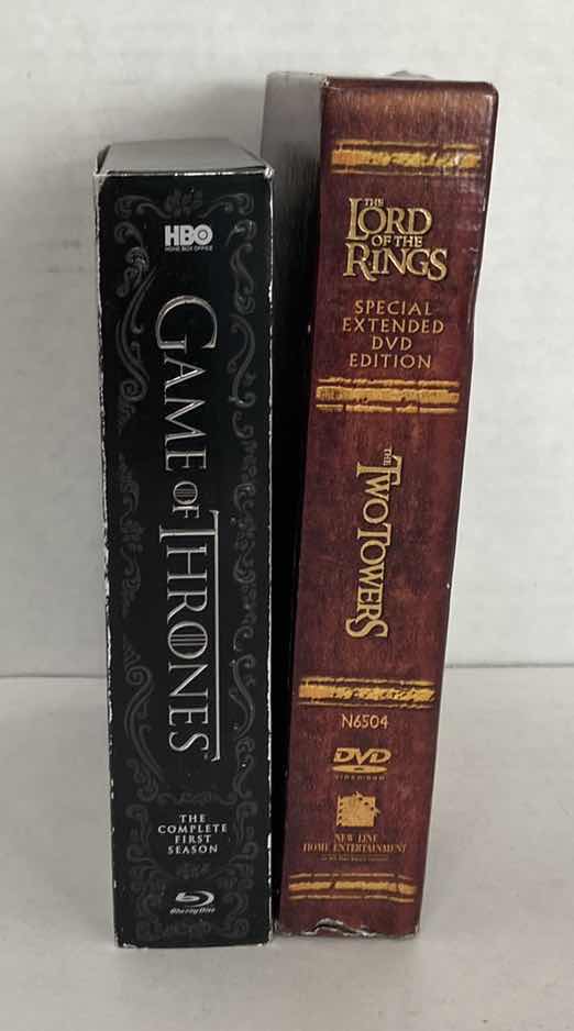 Photo 3 of GAME OF THRONES COMPLETE FIRST SEASON AND THE LORD OF THE RINGS THE TWO TOWERS