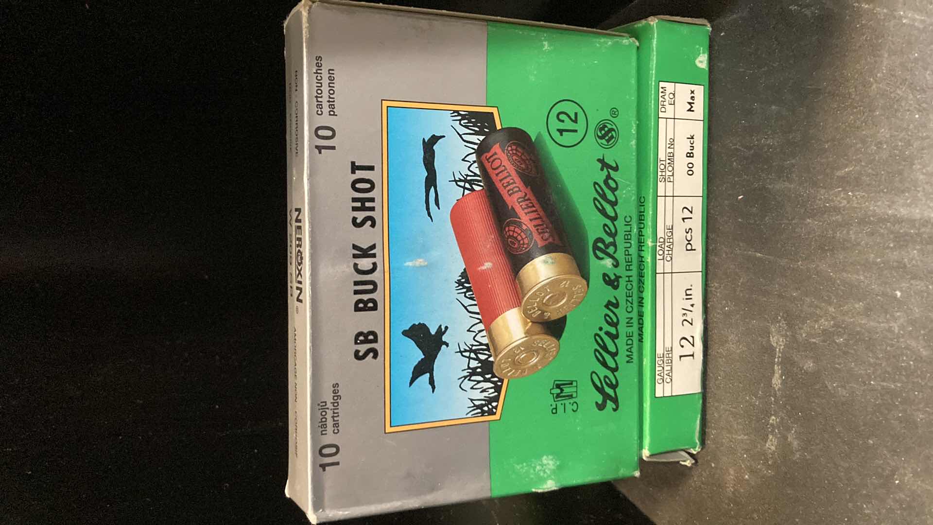 Photo 1 of SELLIER & BELLOT 12 GAUGE BUCKSHOT AMMO (20)