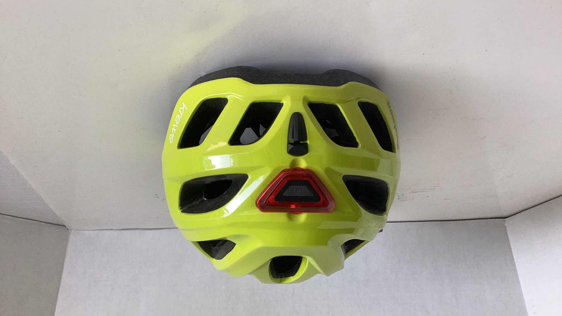 Photo 2 of FREETOWN CYCLING HELMET AGE 8+