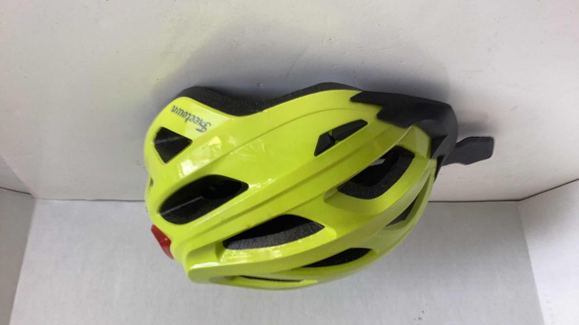 Photo 1 of FREETOWN CYCLING HELMET AGE 8+
