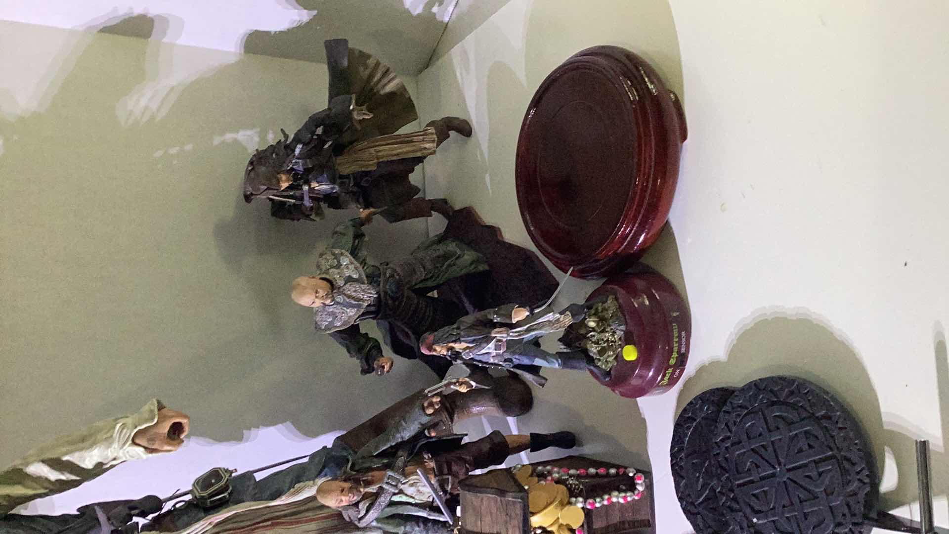 Photo 4 of PIRATES OFTHE CARIBBEAN ASSORTED FIGURES TALL JOHNNY DEPP IS 18”