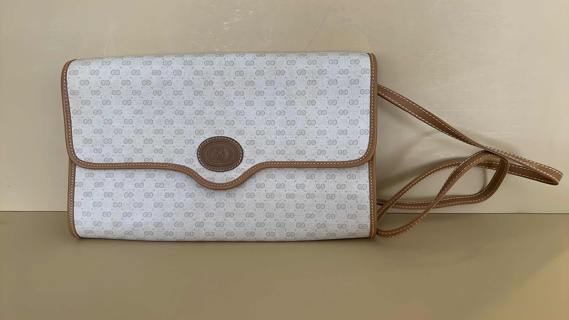 Photo 1 of NEW GUCCI LABEL LADIES HANDBAG (NOT AUTHENTIC)