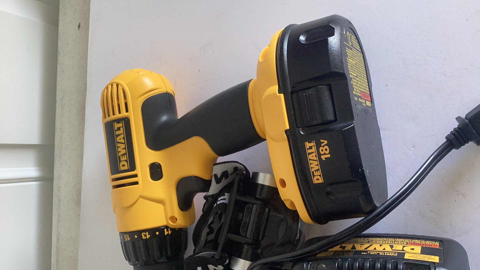 Photo 2 of DEWALT 18V DRILL AND MAKITA LIGHT