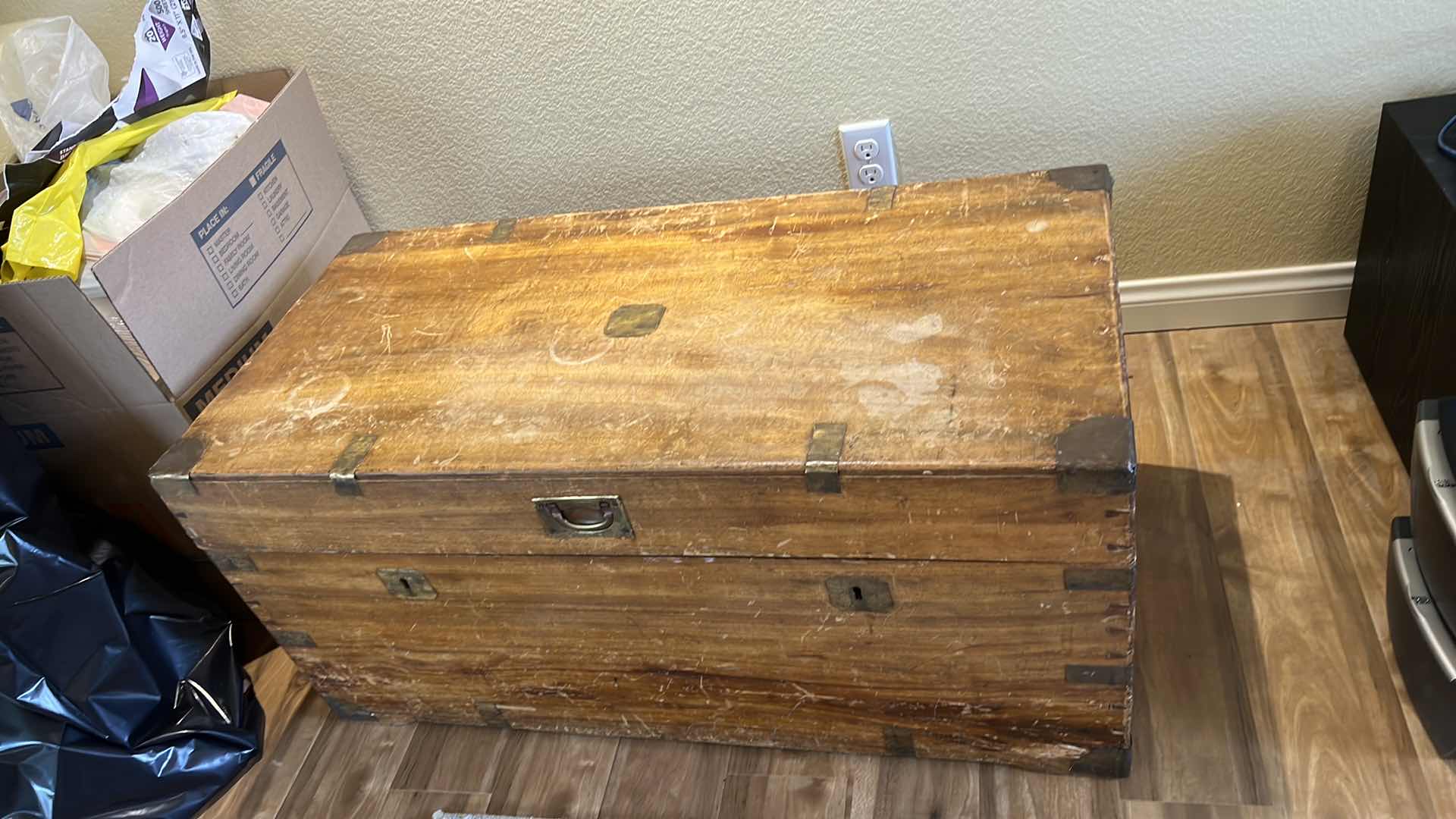 Photo 4 of DISTRESSED WOOD STORAGE CHEST W BRASS HARDWARE 39” x 19” H18” (CONTENTS NOT INCLUDED)