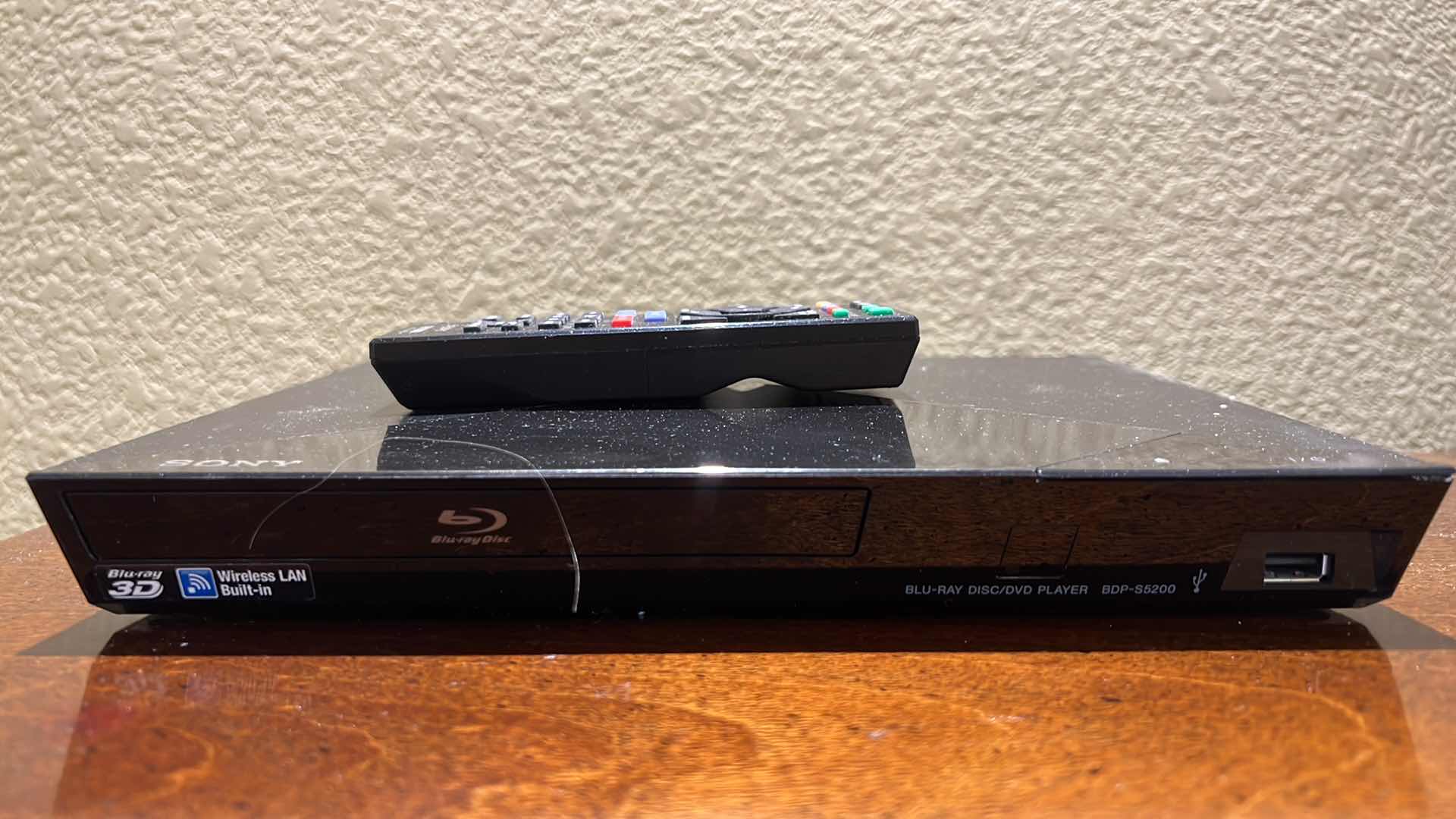 Photo 1 of SONY BLU-RAY 3D DISC PLAYER W REMOTE