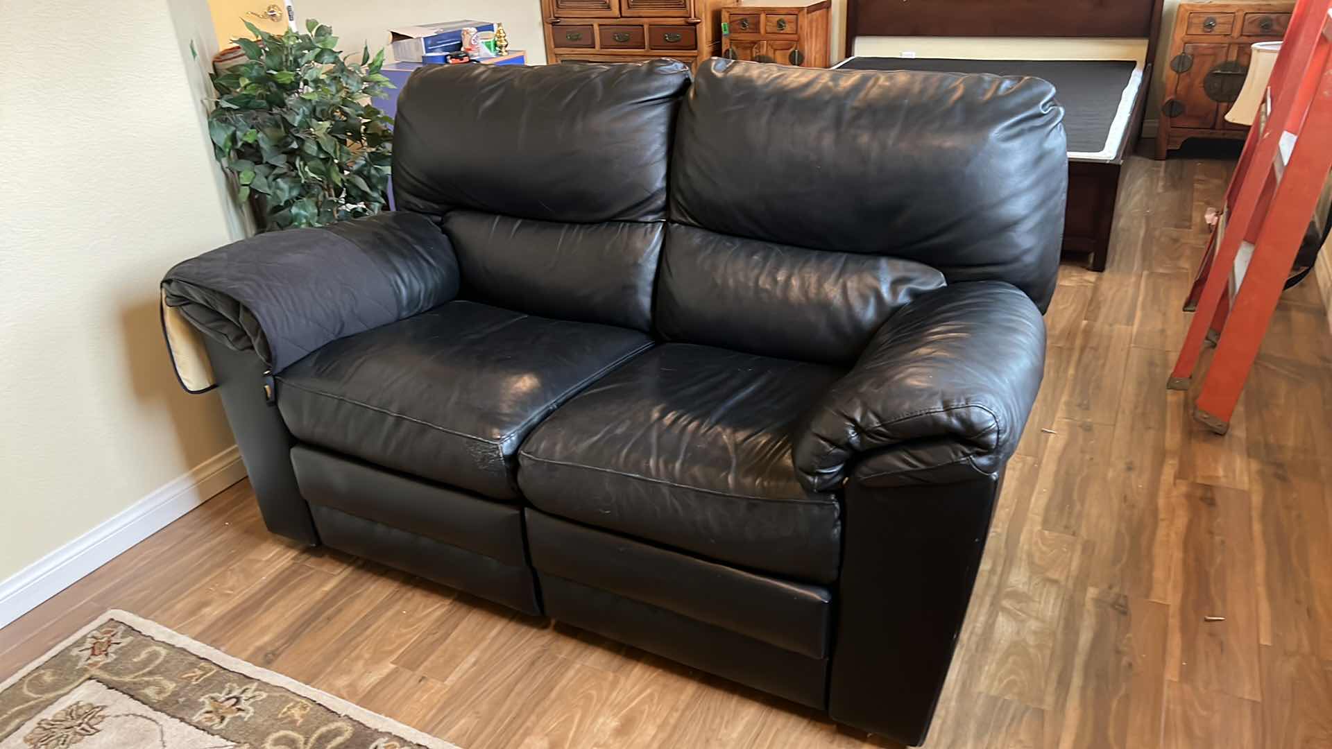 Photo 2 of BLACK LEATHER DUAL SEAT MANUAL RECLINERS