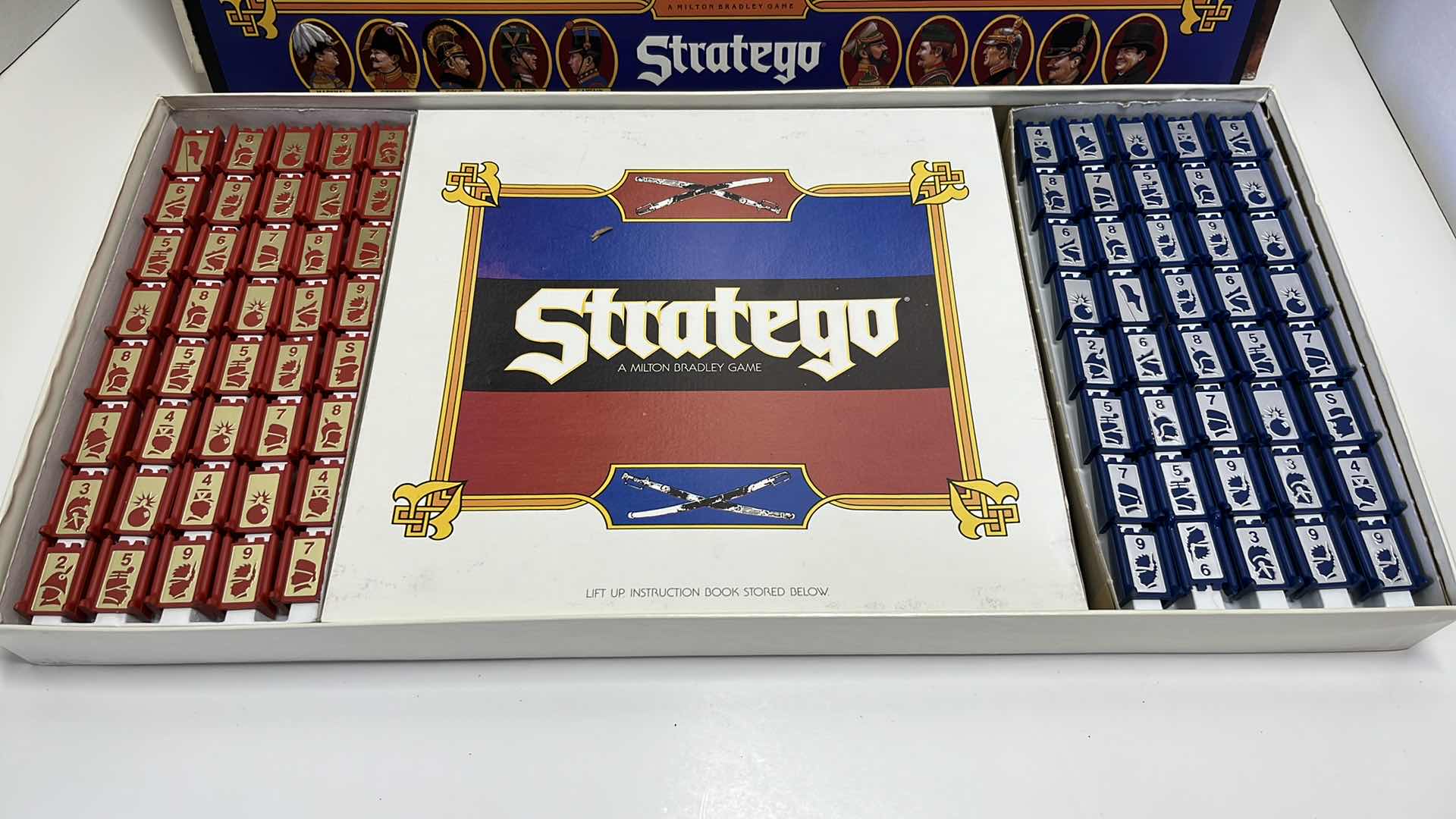 Photo 4 of VINTAGE MILTON BRADLEY STRATEGO, THE CLASSIC GAME OF BATTLEFIELD STRATEGY (1986)