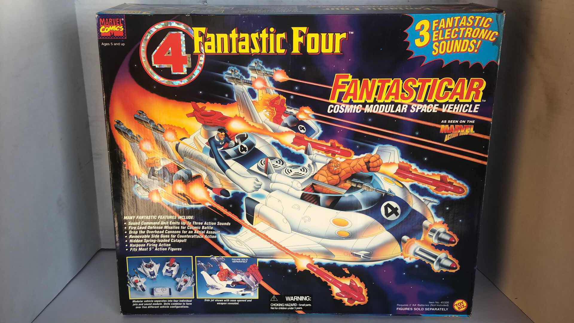 Photo 1 of MARVEL COMICS FANTASTIC 4 FANTASTICAR MODEL SHIP