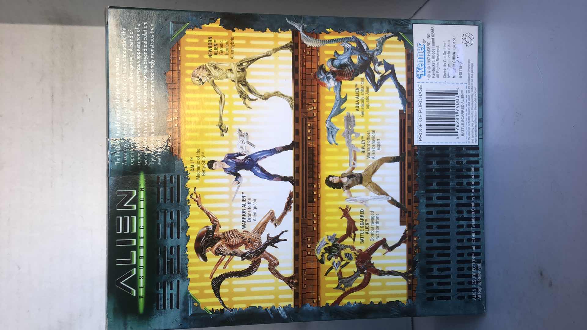 Photo 5 of NIB ALIENS MOVIE ACTION FIGURES WARRIOR ALIEN AND BATTLE SCARRED ALIEN