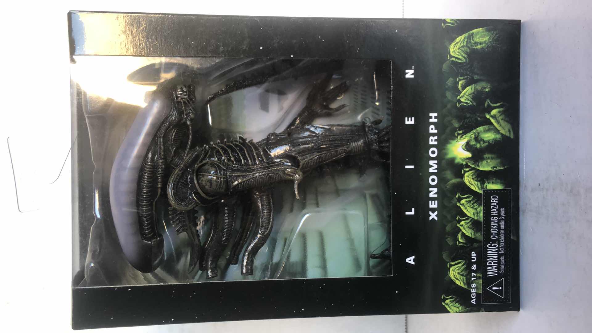 Photo 1 of NIB ALIENS MOVIE XENOMORPH ACTION FIGURE