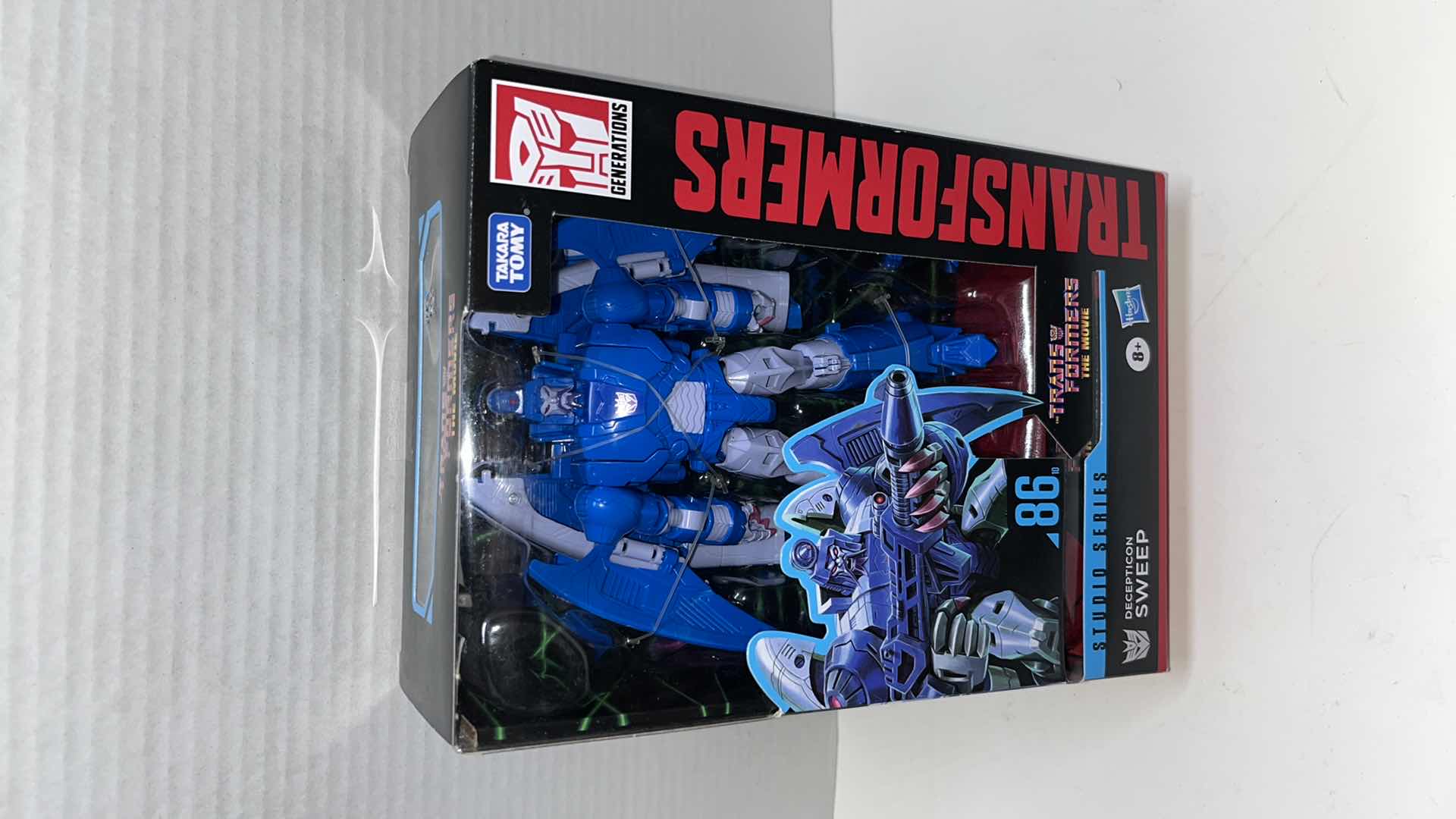 Photo 1 of $37.00 NIB HASBRO TAKARA TOMY, THE TRANSFORMERS THE MOVIE STUDIO SERIES ACTION FIGURE, SWEEP #86 (1)