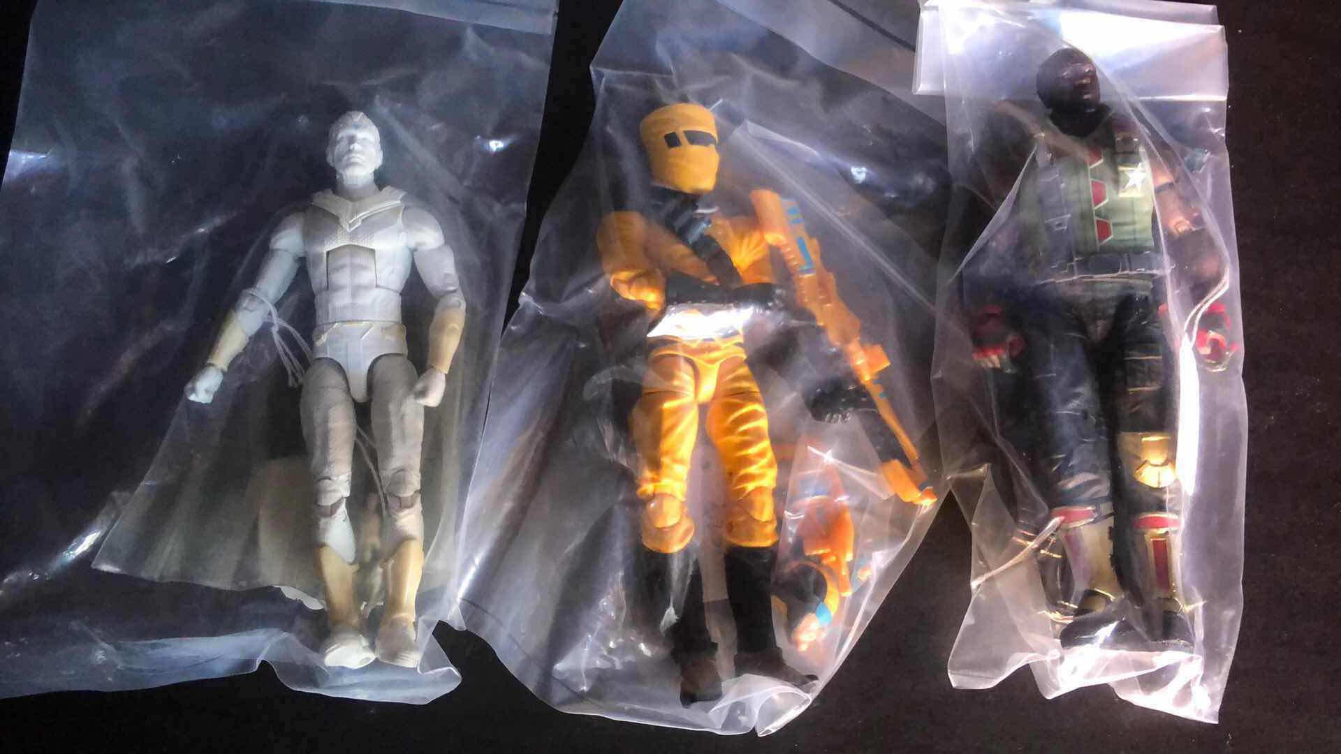 Photo 1 of ASSORTMENT OF UNBOXED ACTION FIGURES (3)