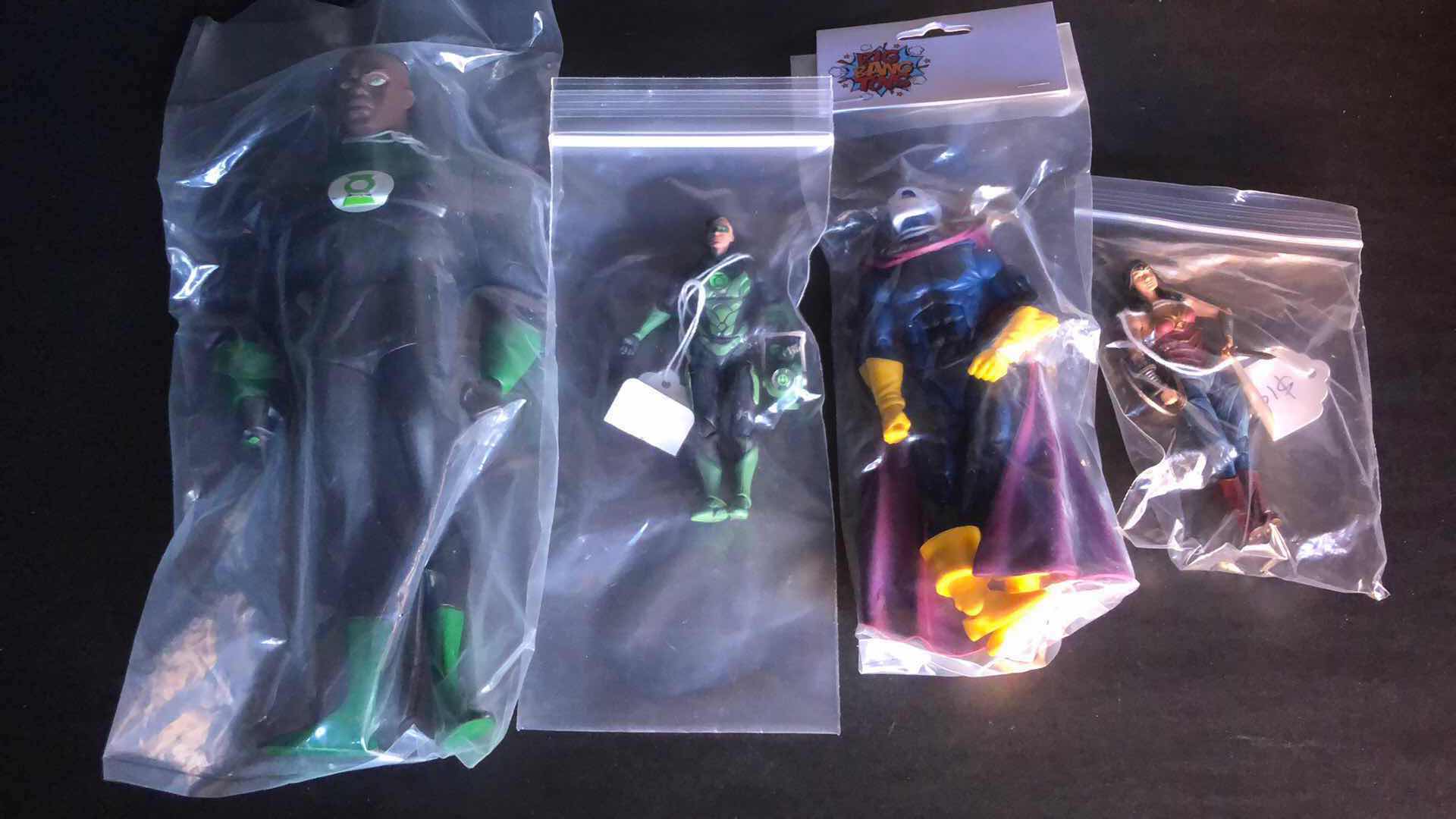 Photo 1 of ASSORTMENT OF UNBOXED ACTION FIGURES (4)