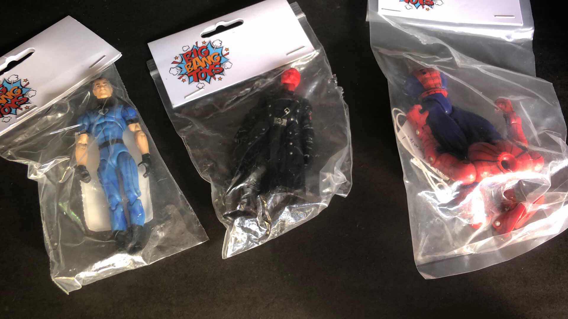 Photo 1 of ASSORTMENT OF UNBOXED SUPER HERO ACTION FIGURES (3)