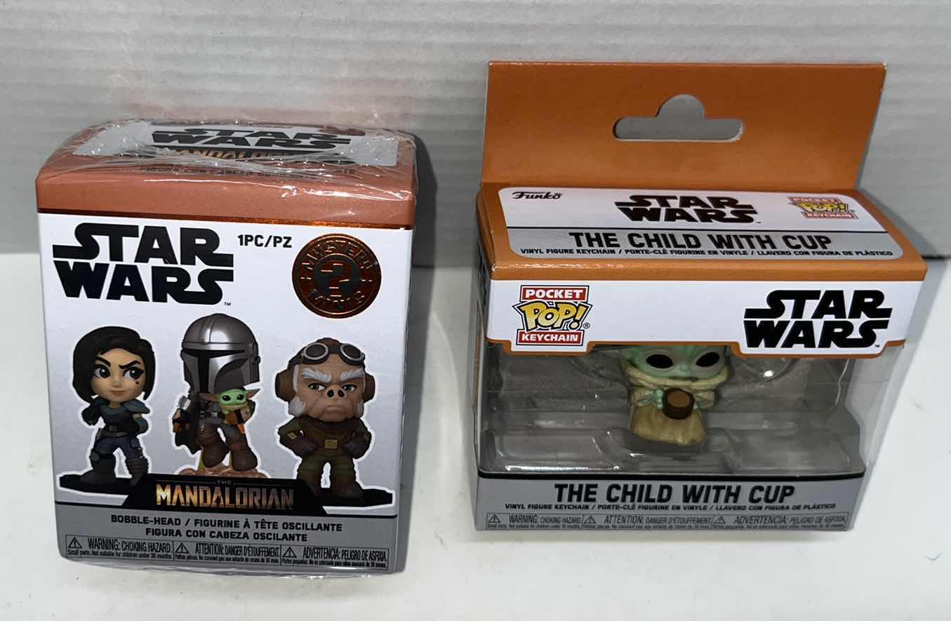 Photo 1 of NIB FUNKO POP STAR WARS THE MANDALORIAN MYSTERY BOBBLE HEAD & THE CHILD W CUP POCKET POP KEYCHAIN (2)