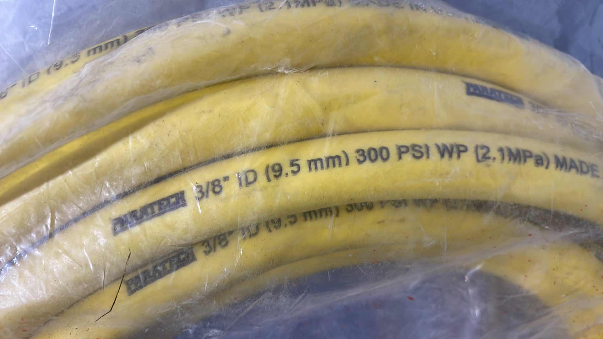 Photo 3 of PARATECH AIR HOSE 3/8” X 16’ 300PSI USA YELLOW