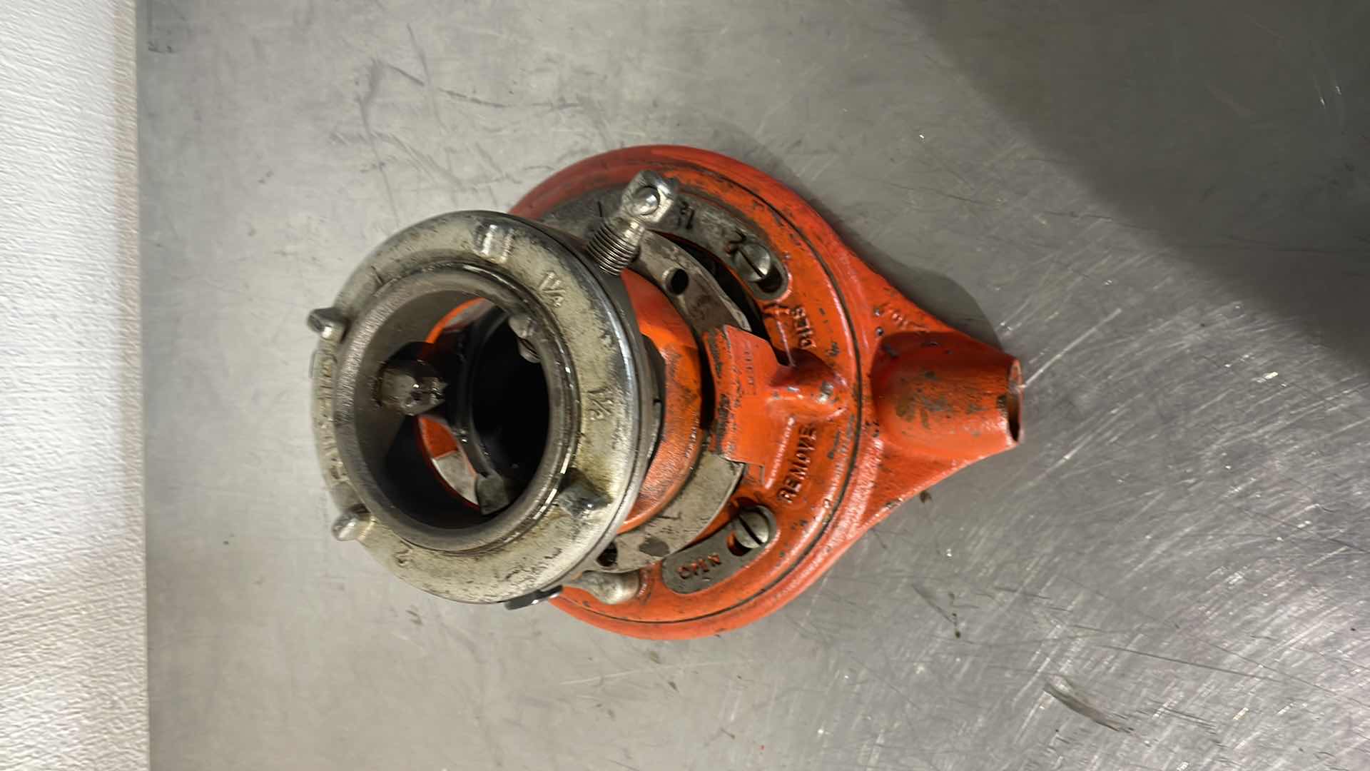 Photo 1 of RIDGID 65-R PIPE THREADER DIE HEAD FOR 1" TO 2" SIZE C 148-1